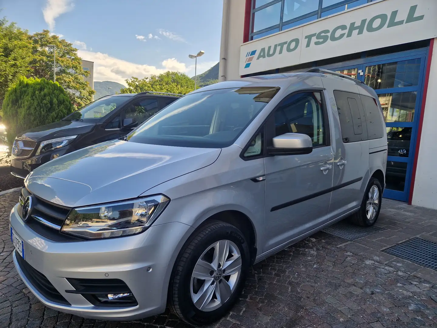 Volkswagen Caddy 2.0TDI102Cv DSG TRASPORTO DISABILI/ROHLLSTUHLRAMPE Argento - 1