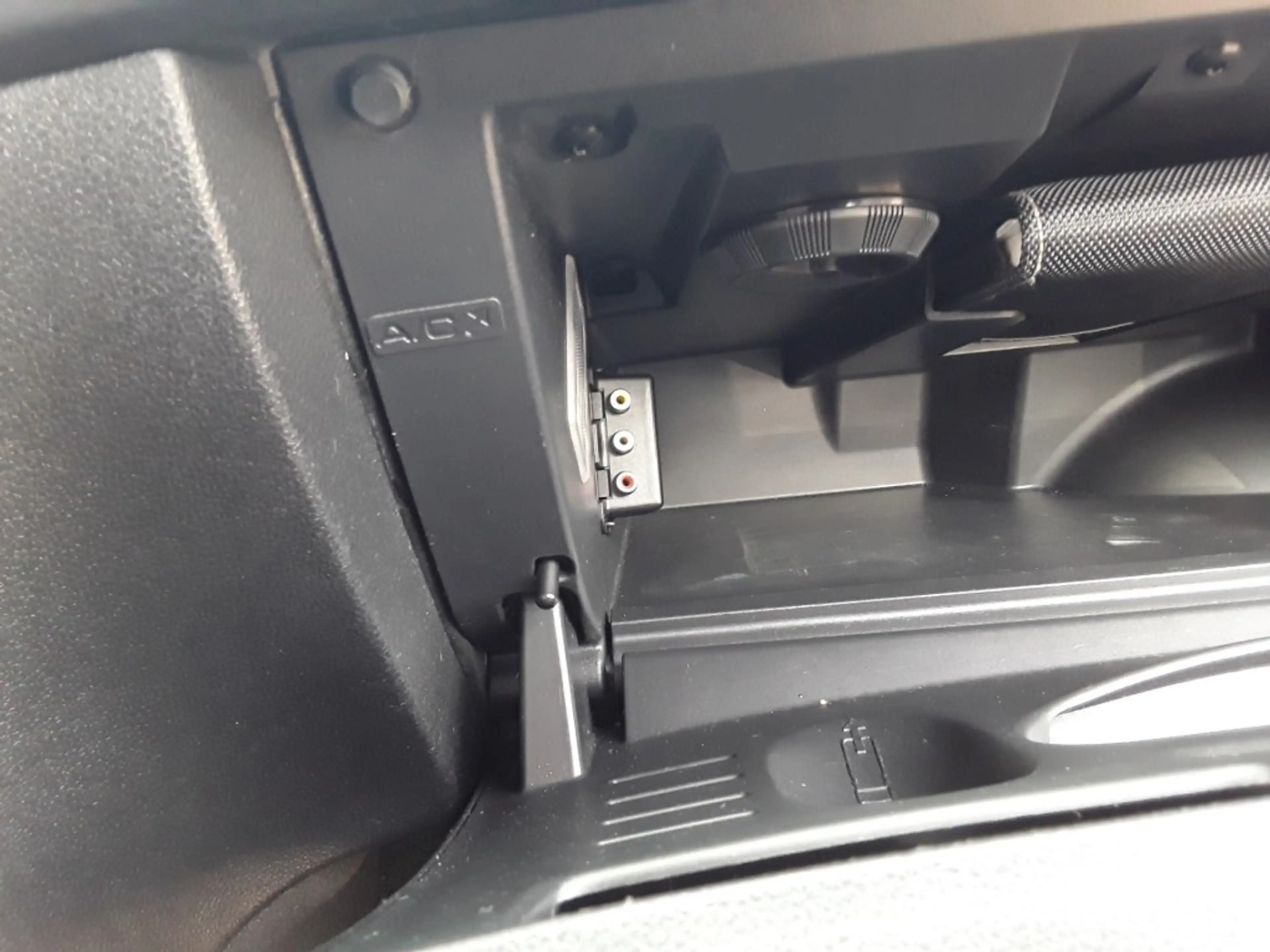Peugeot RCZ 1.6 THP / NAVI / PDC — photo 33