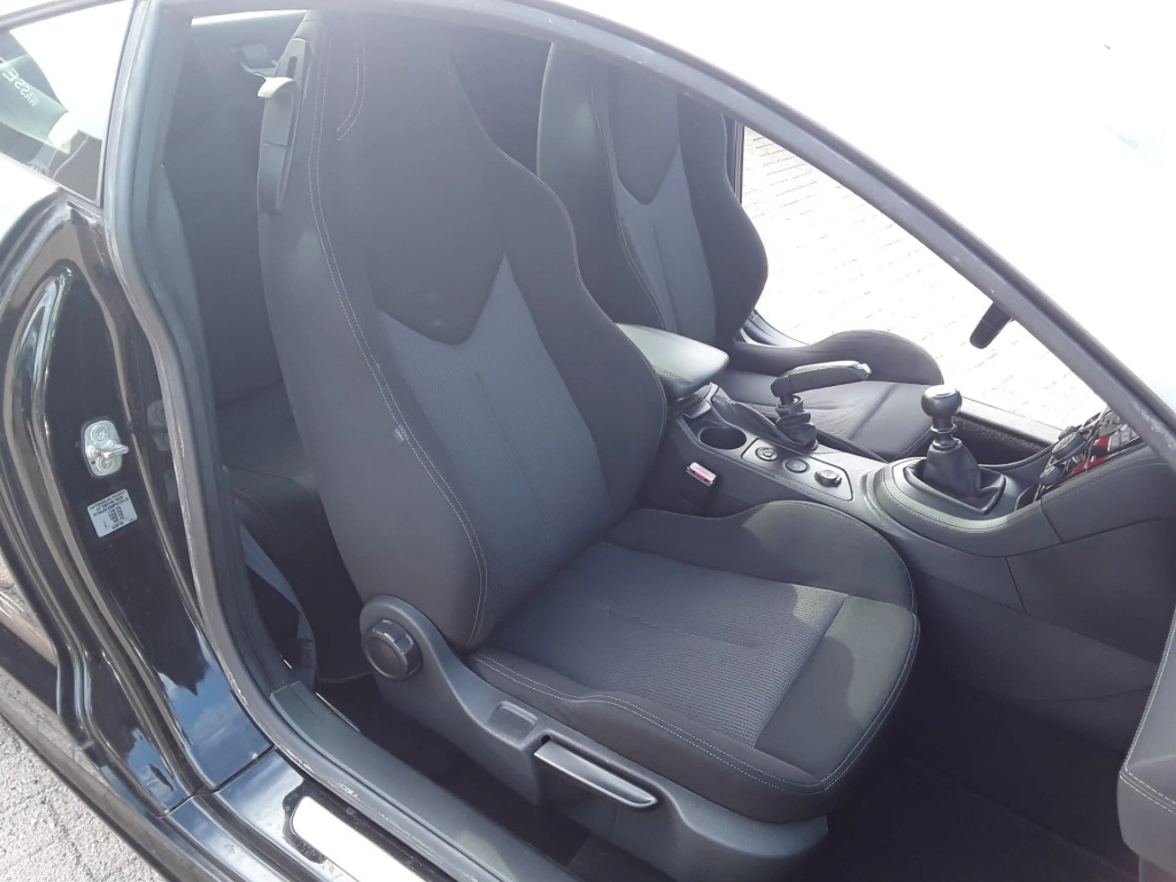 Peugeot RCZ 1.6 THP / NAVI / PDC — photo 9