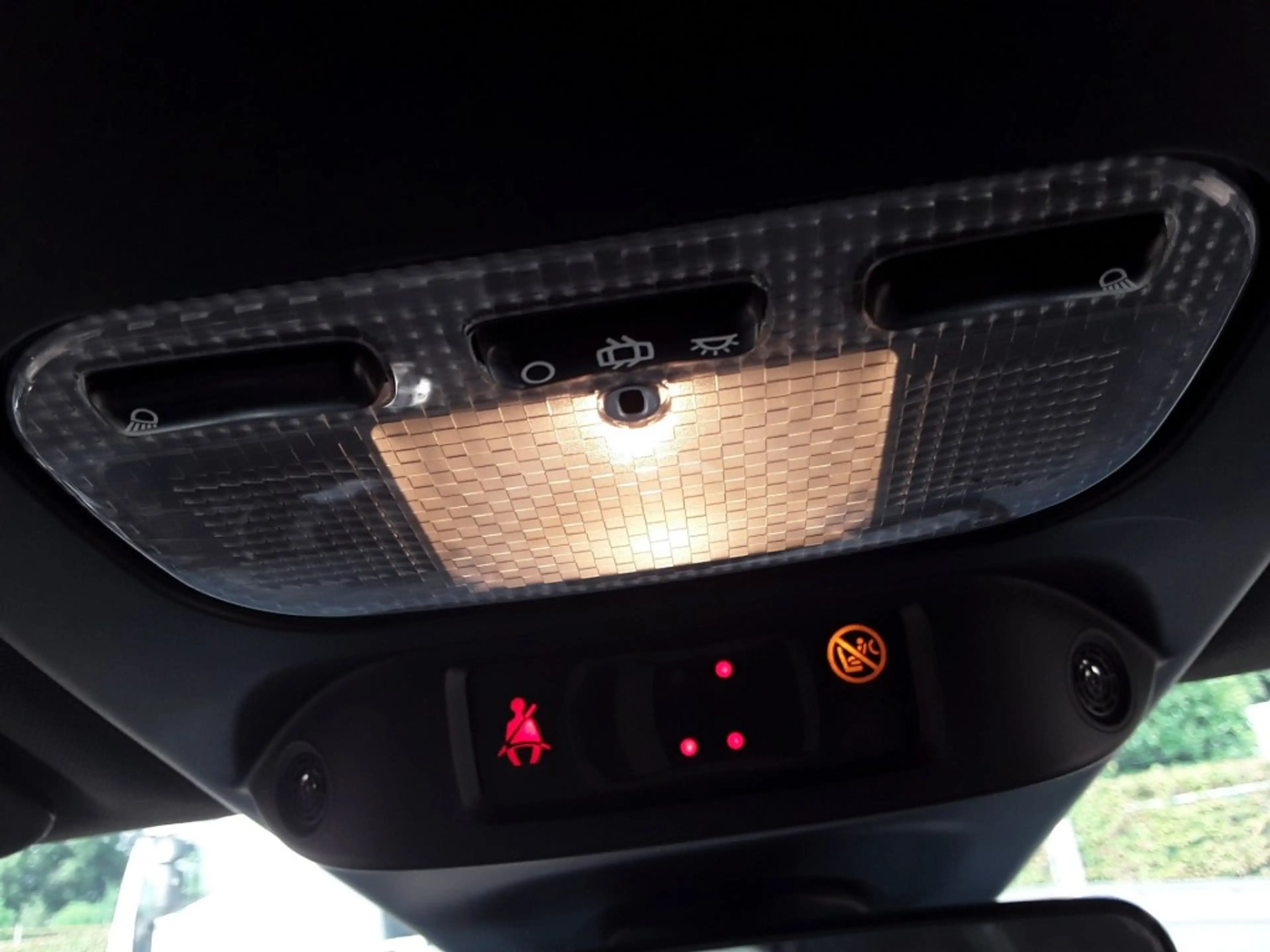 Peugeot RCZ 1.6 THP / NAVI / PDC — photo 34