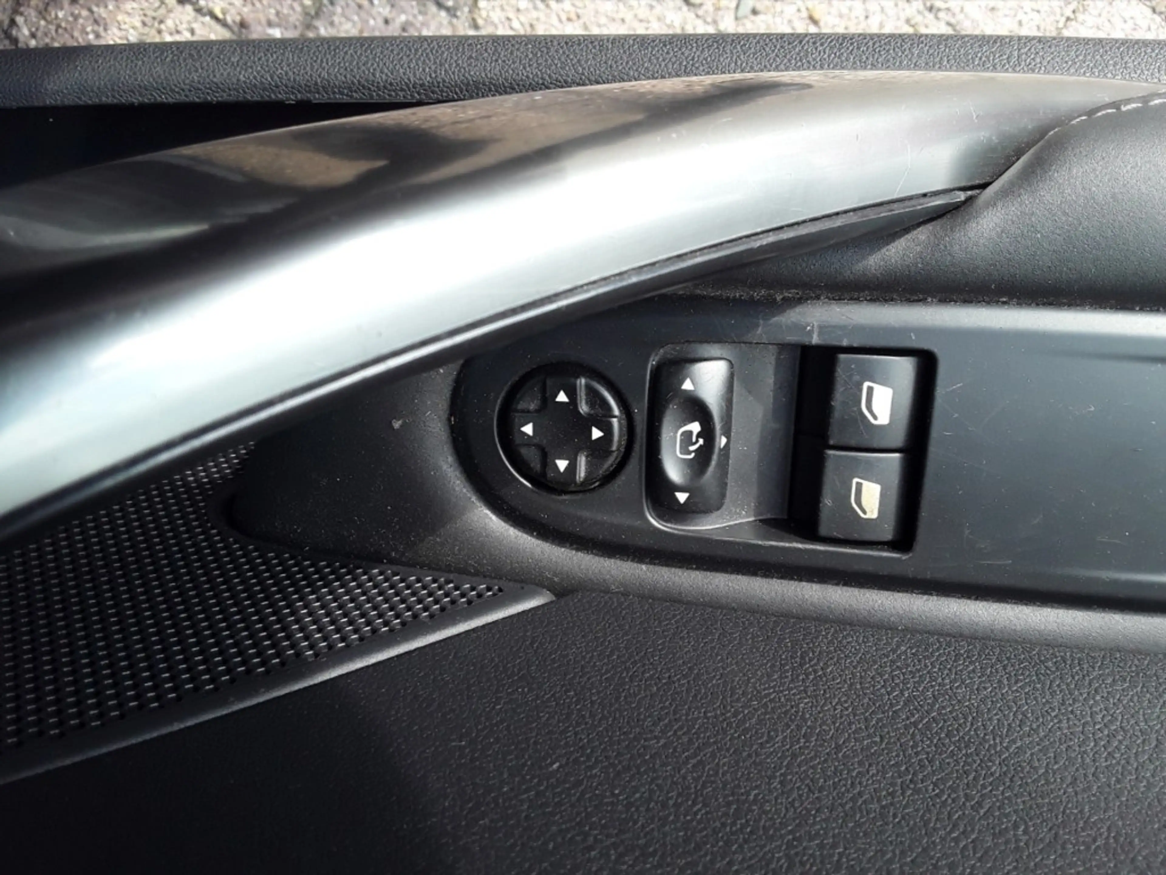 Peugeot RCZ 1.6 THP / NAVI / PDC — photo 12