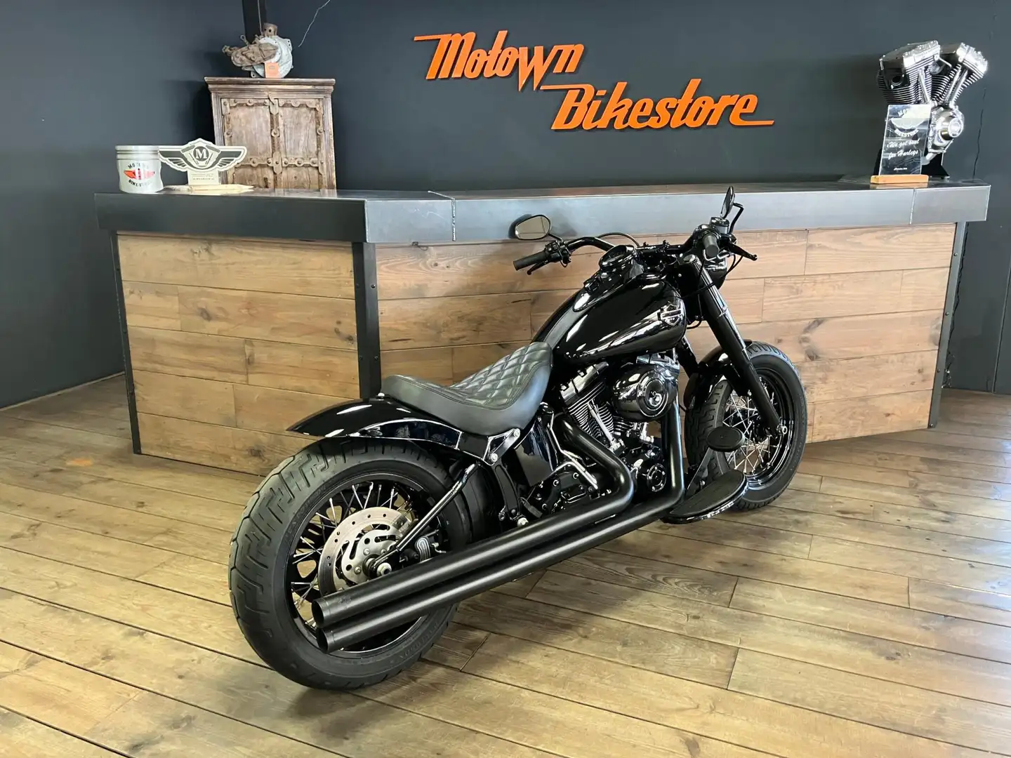 Harley-Davidson Softail FLS Custom Special Paint Custom Rear 200 Vance & H Zwart - 2