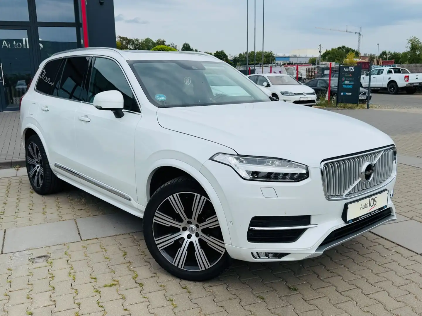 Volvo XC90 Inscription AWD/PANO/NAVI/Standheizung Weiß - 2