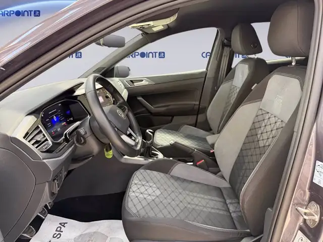 Volkswagen Polo view 11