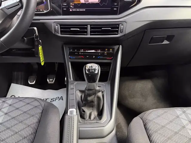Volkswagen Polo view 13