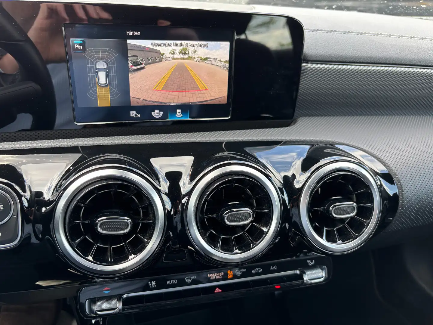 Mercedes-Benz CLA 200 CLA 200 d (118.612) Schwarz - 2
