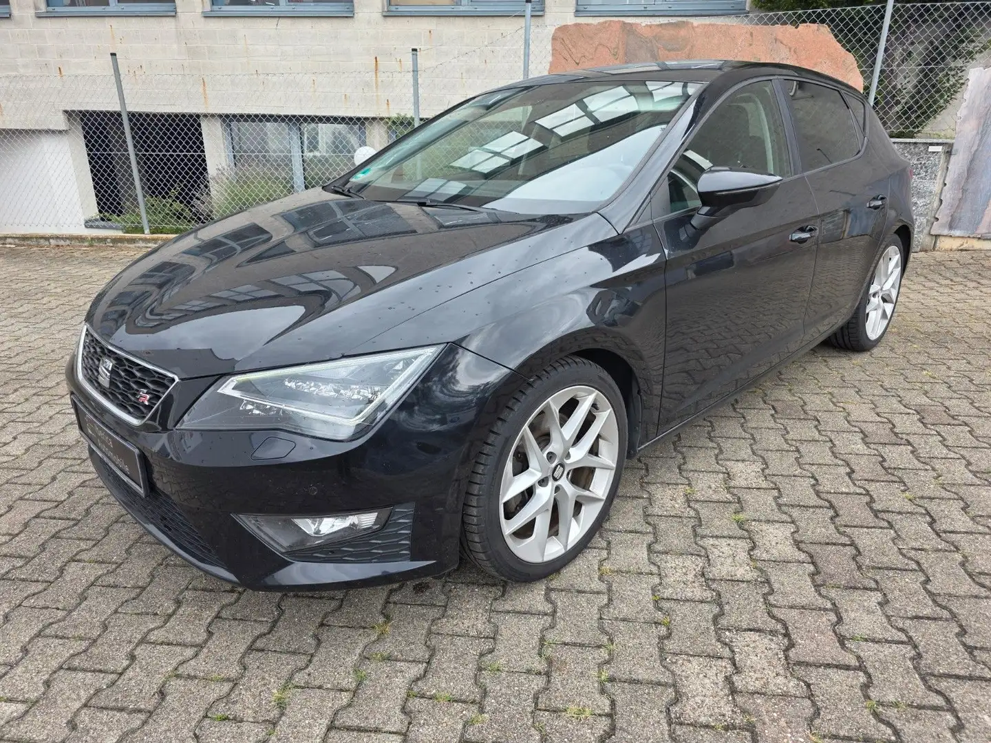 SEAT Leon FR TDI 185PS* 113 COC*XENON* Noir - 1