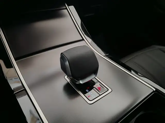 Land Rover Range Rover Evoque view 12