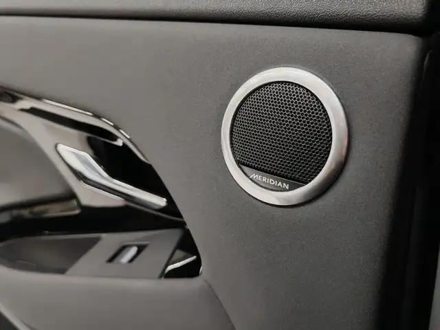 Land Rover Range Rover Evoque view 11