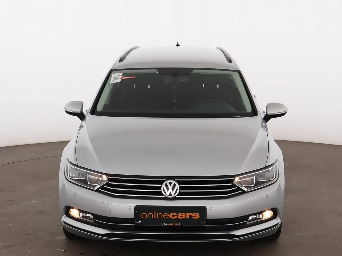 Volkswagen Passat Variant 1.6 TDI Comfortline Aut RADAR NAVI Grau - 2