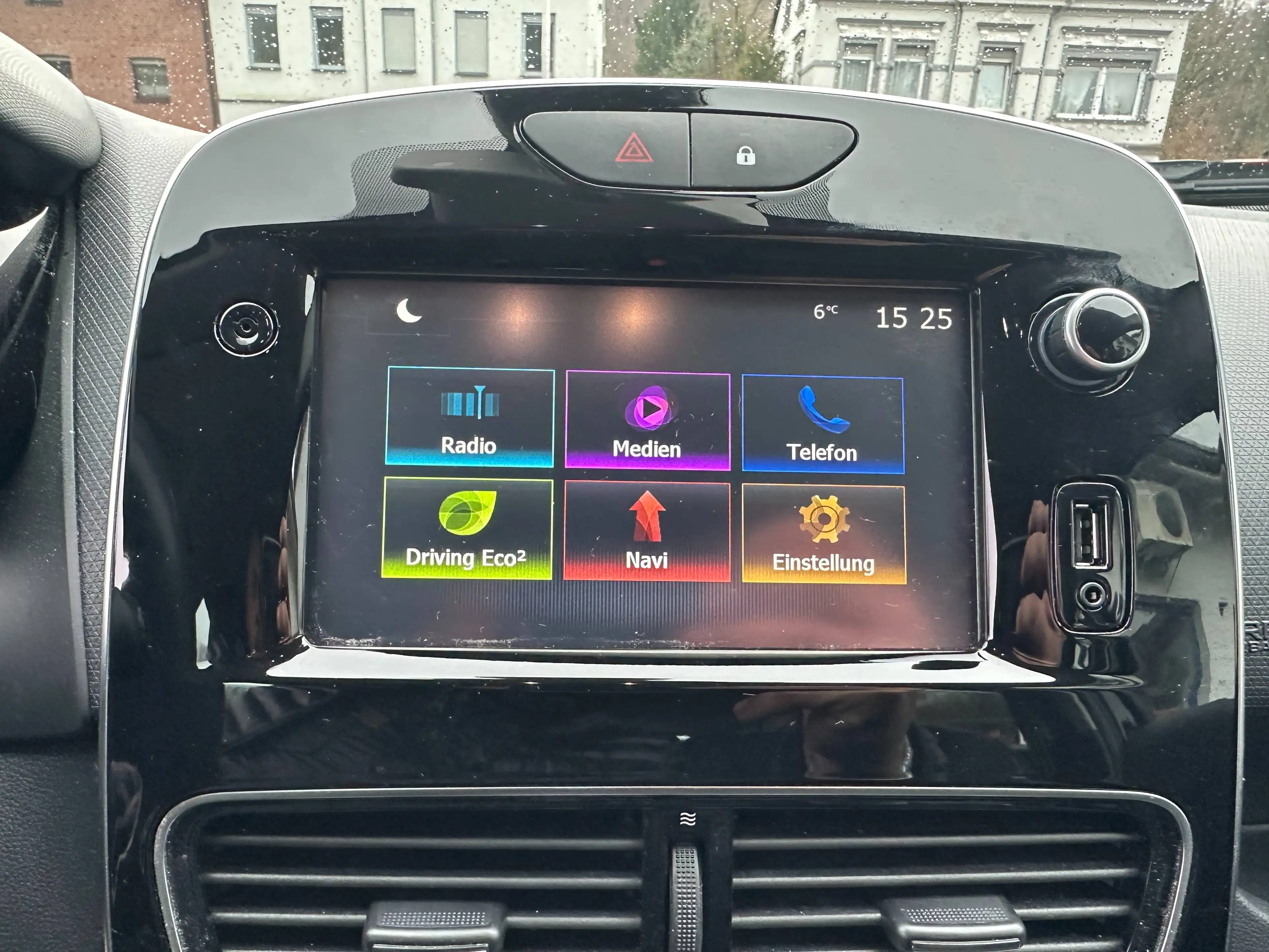 Renault Clio 1.5 dCi Intens+NAVI+KLIMA+LED+T-LEDER+PDC+TEMPOMAT — photo 9