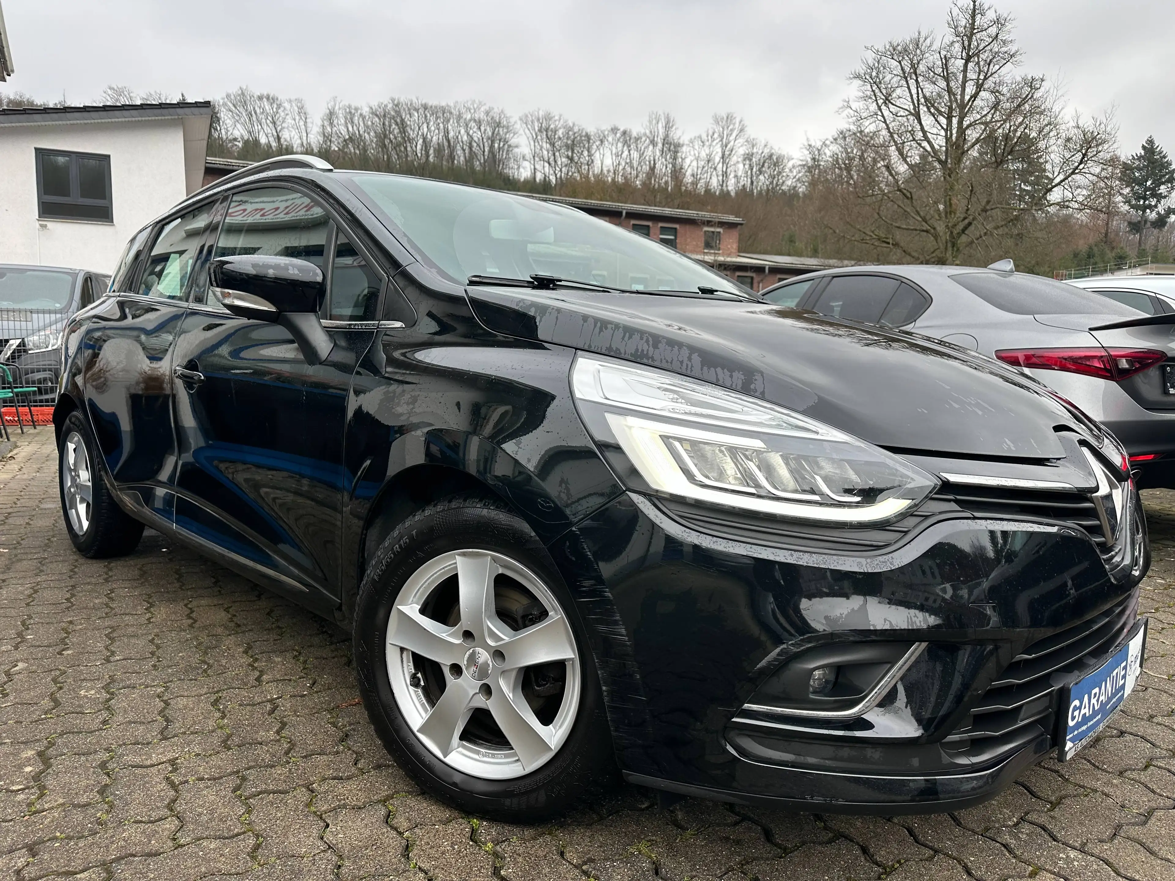 Renault Clio 1.5 dCi Intens+NAVI+KLIMA+LED+T-LEDER+PDC+TEMPOMAT — photo 2