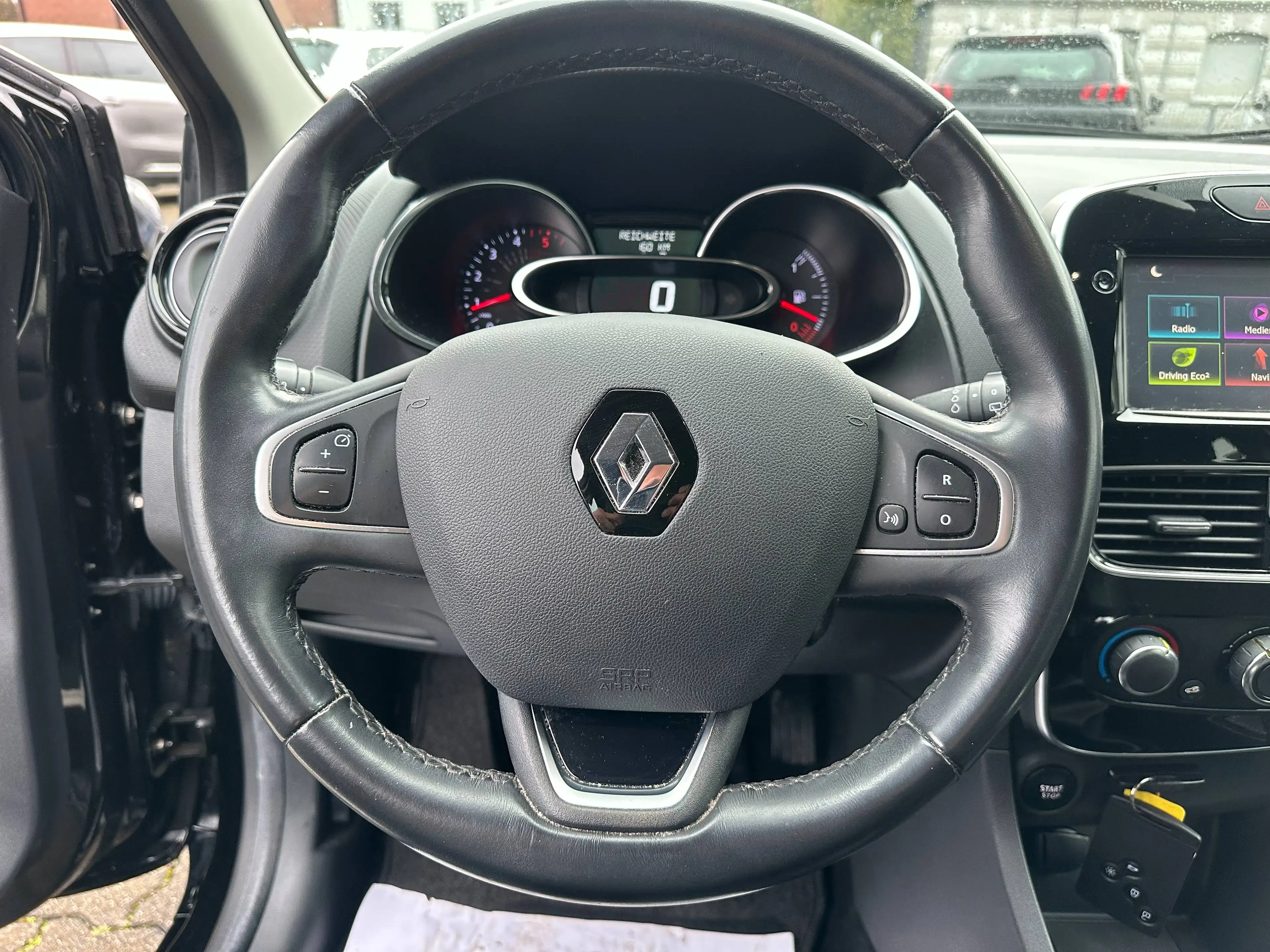Renault Clio 1.5 dCi Intens+NAVI+KLIMA+LED+T-LEDER+PDC+TEMPOMAT — photo 12
