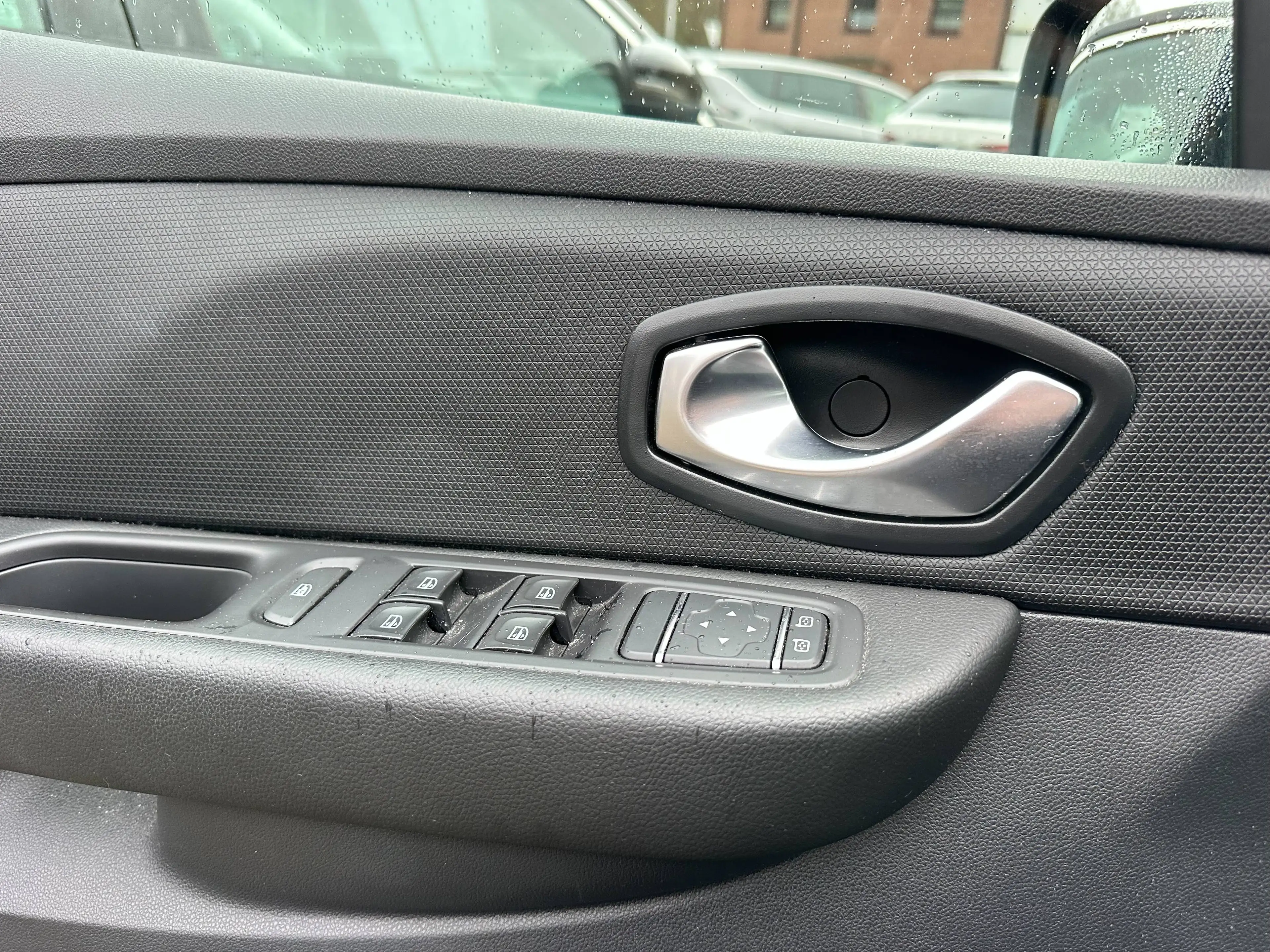 Renault Clio 1.5 dCi Intens+NAVI+KLIMA+LED+T-LEDER+PDC+TEMPOMAT — photo 6