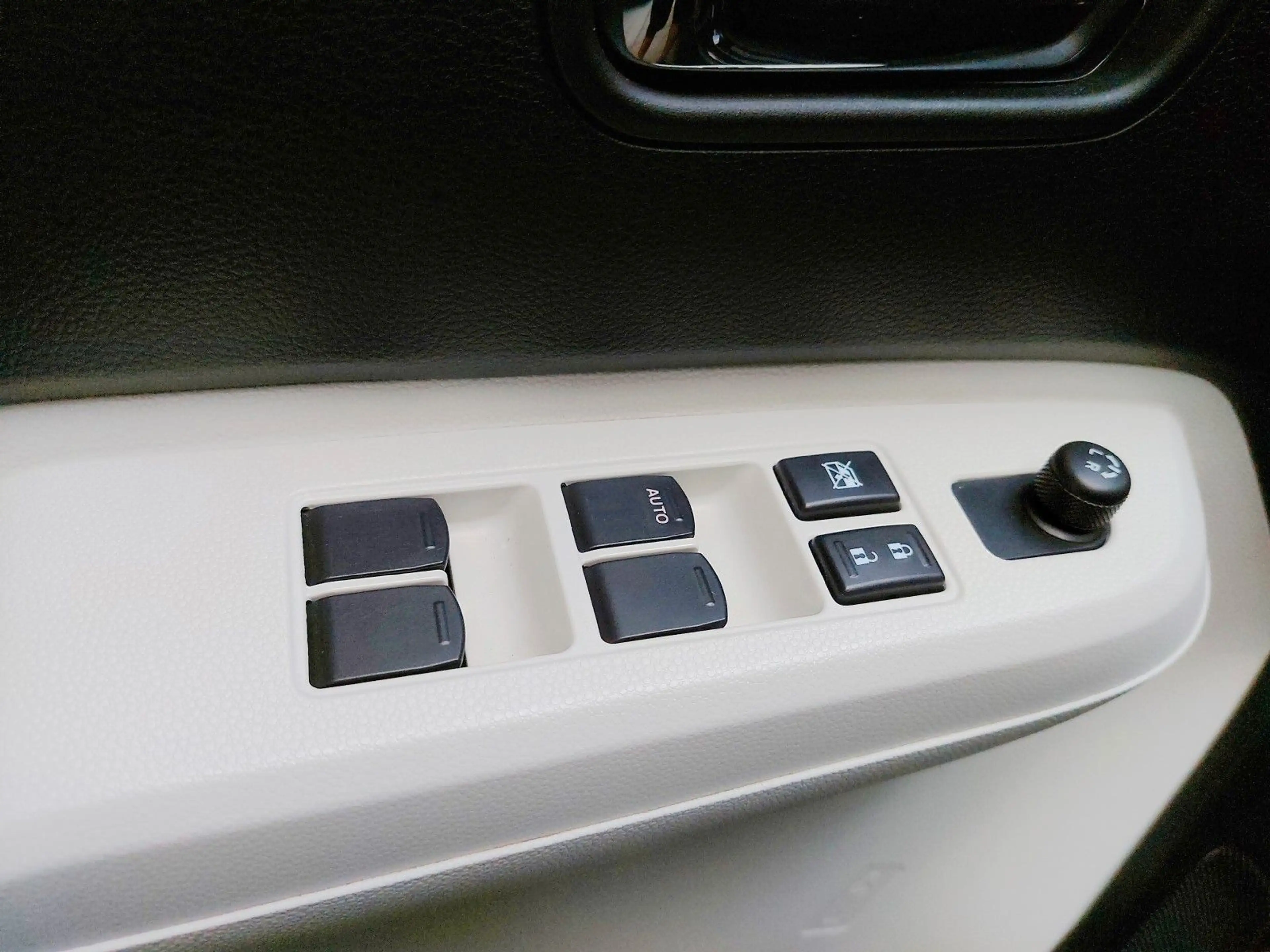 Suzuki Ignis 1.2 MildHybrid Comfort 4x4|LED|NAVI|KAMERA — photo 14