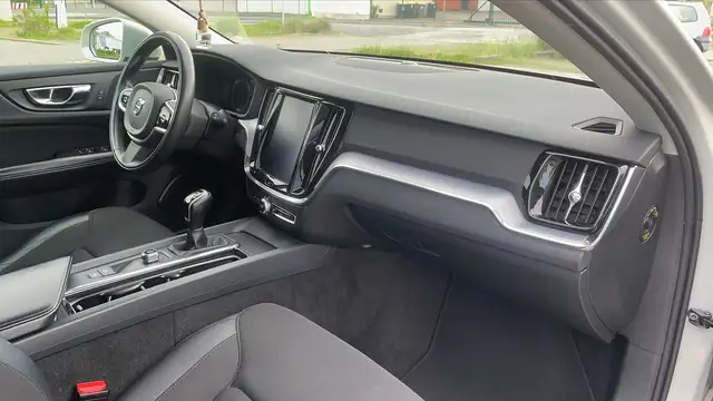 Volvo V60 view 10