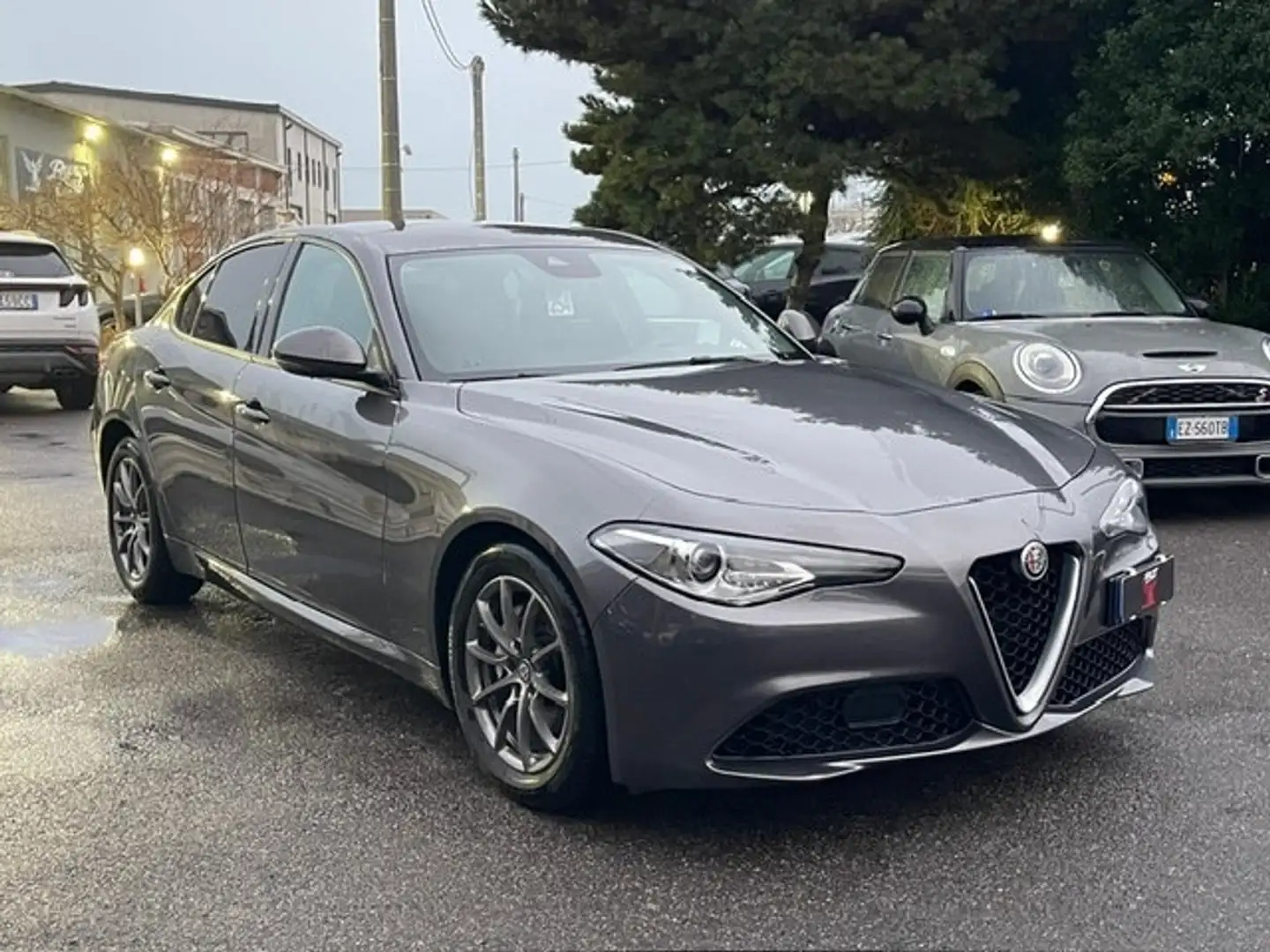 Alfa Romeo Giulia 2.2 Turbodiesel 160 CV AT8 Sprint Grijs - 2
