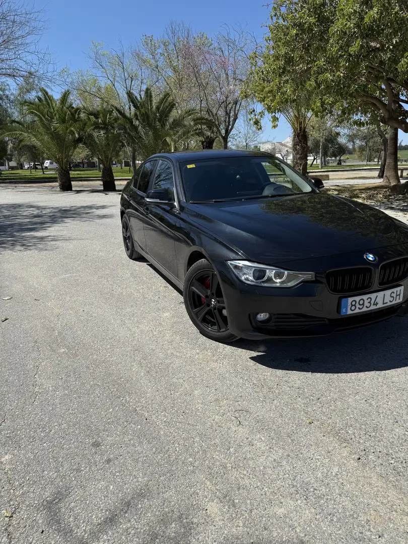 BMW 318 318d xDrive - 1