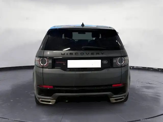 Land Rover Discovery Sport view 13