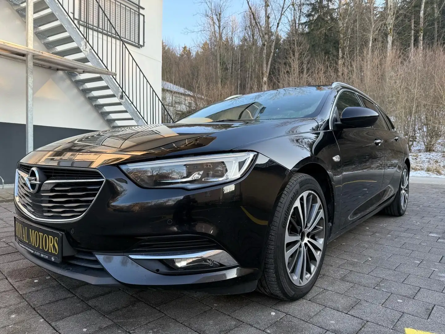 Opel Insignia B Sports Tourer Ultimate 4x4*NAVI*LEDER Schwarz - 1