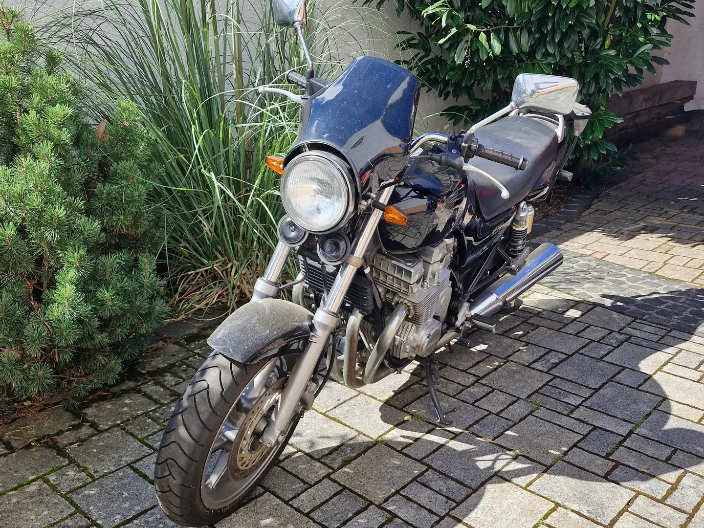 Honda CB 750 Fekete - 2