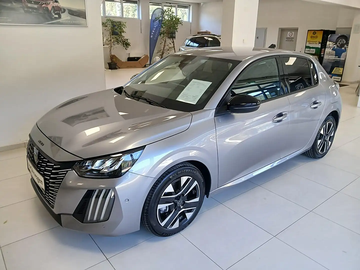 Peugeot 208 PureTech 100 S&S Allure Silber - 1