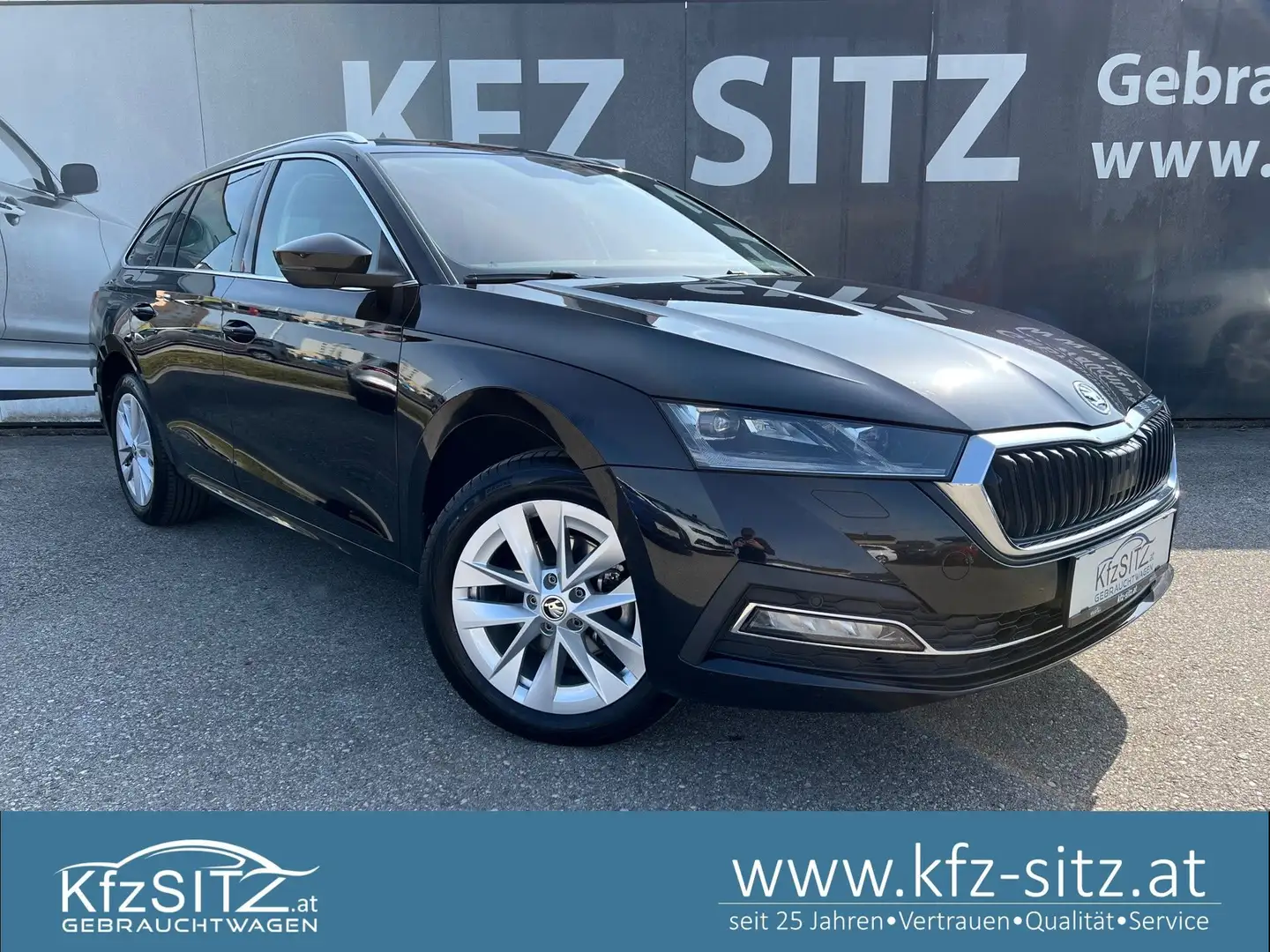 Skoda Octavia Combi 2,0 TDI Style DSG | NP: €45.000 Schwarz - 1