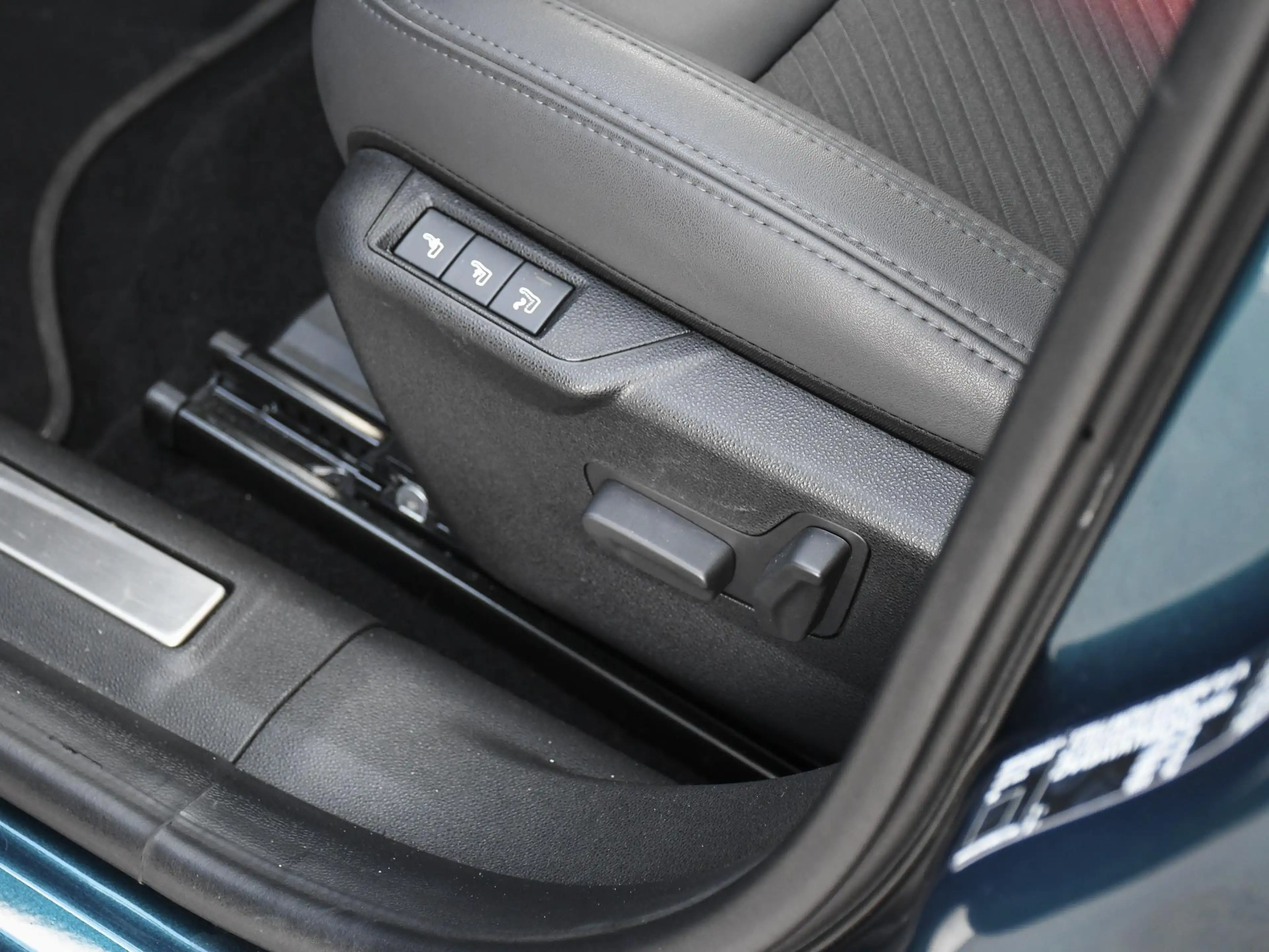 Alfa Romeo Junior Speciale 1.2 Turbo Hybrid Ibrida 145pk Automaat CA — photo 12
