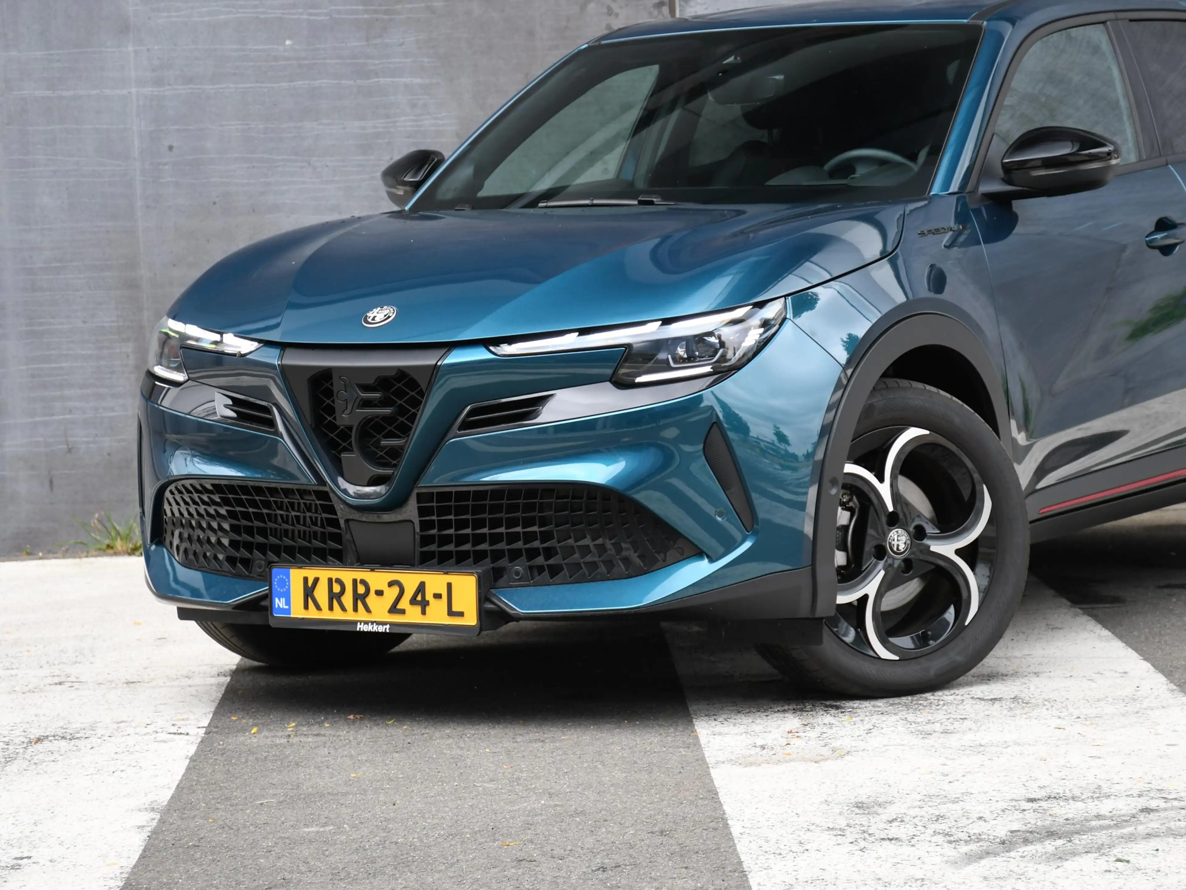 Alfa Romeo Junior Speciale 1.2 Turbo Hybrid Ibrida 145pk Automaat CA — photo 2