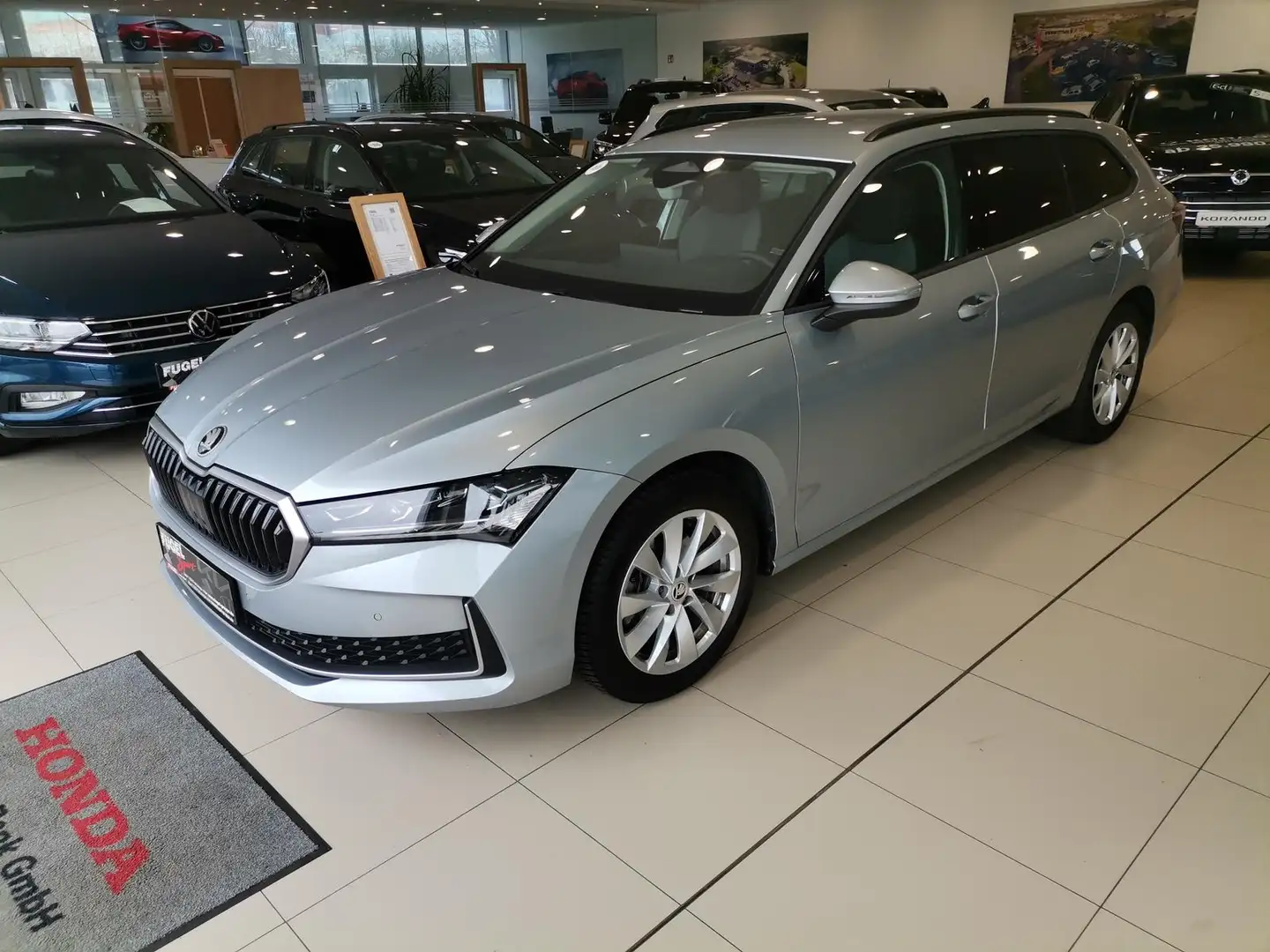 Skoda Superb 1.5 TSI DSG mHEV virt.Cock.|Winter|LED|ACC Silber - 2