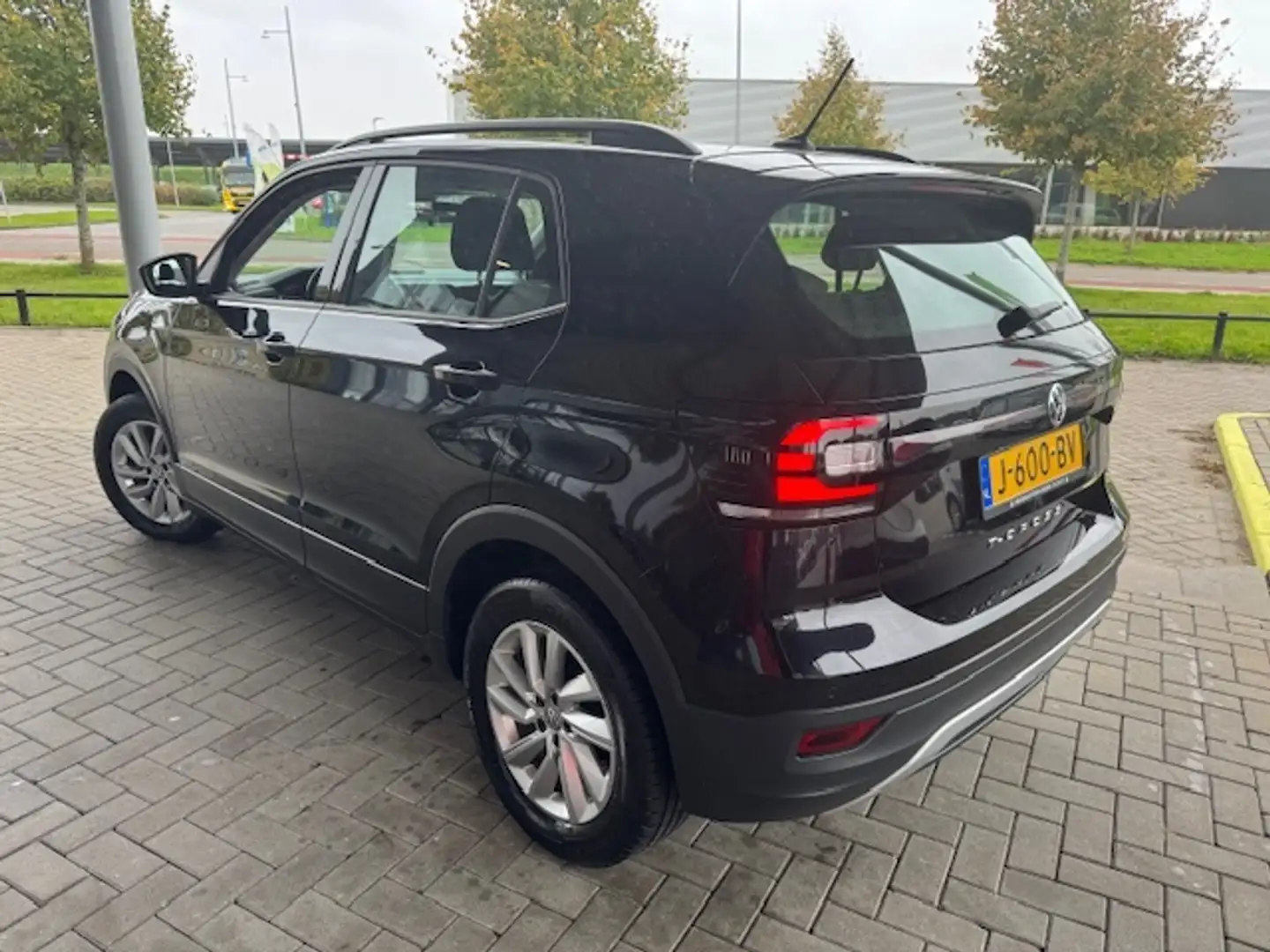 Volkswagen T-Cross 1.0 TSI ACTI LIFE BUSINESS (36.800 KM!) Zwart - 2