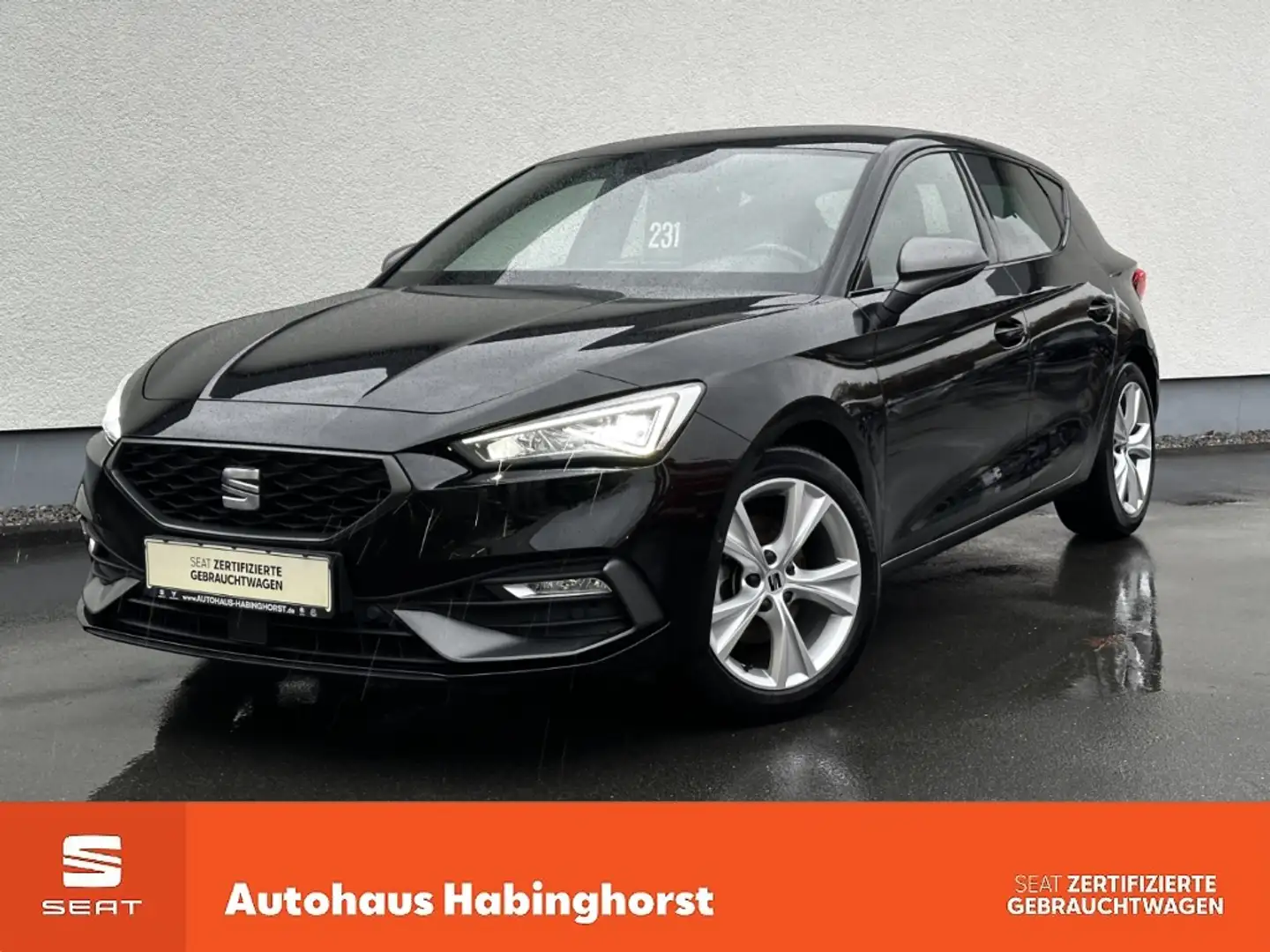 SEAT Leon 1.5 TSI FR Navi LED AHK FullLink DAB Shz Alu Schwarz - 1