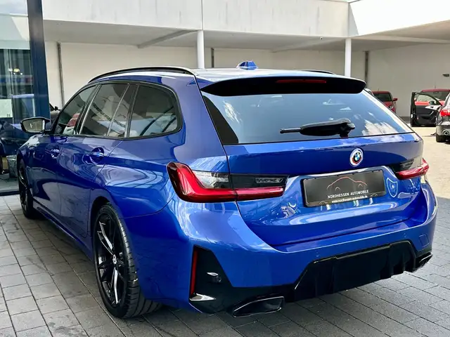 BMW M3 view 3