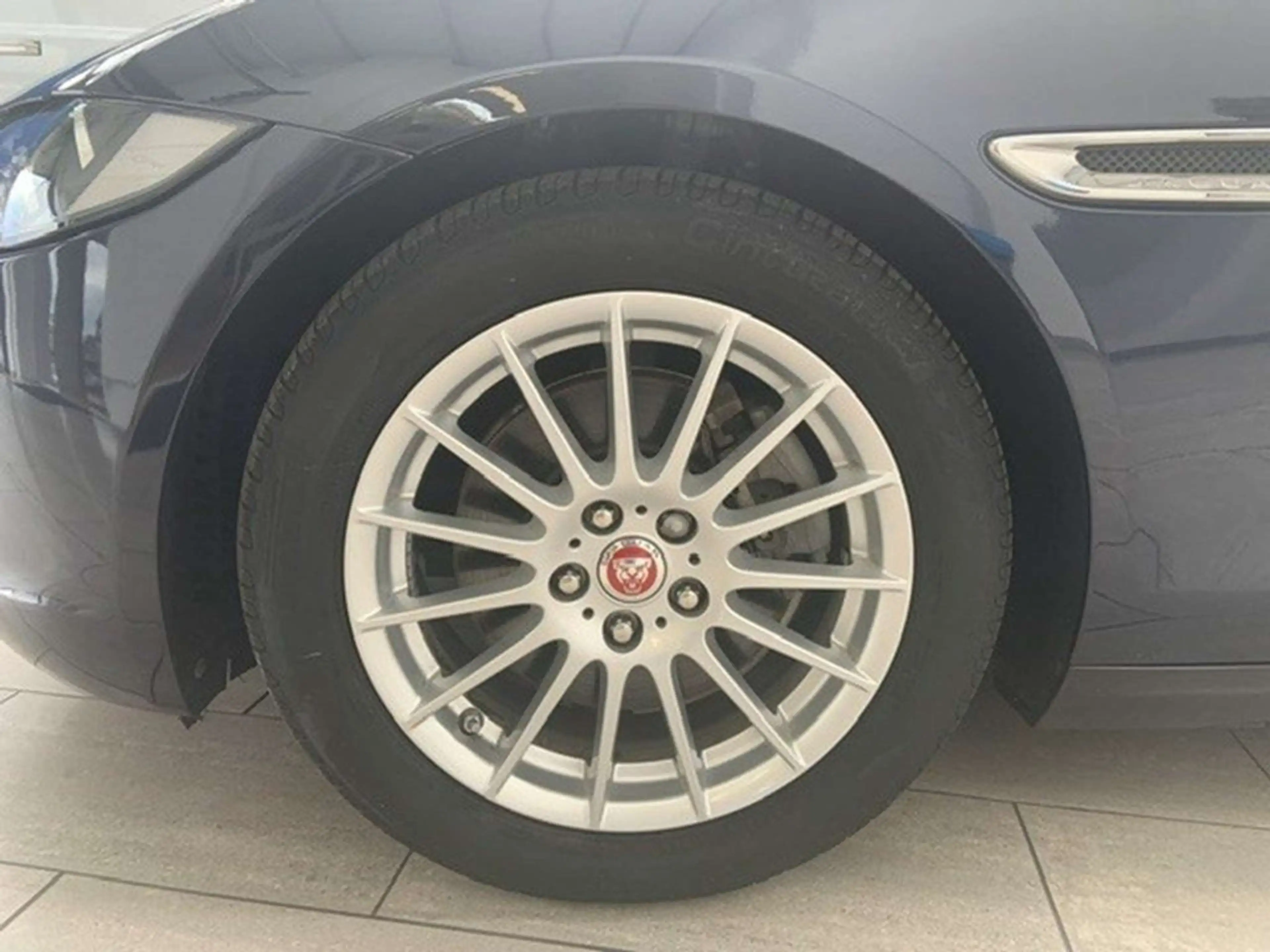 Jaguar XE Jaguar XE Performance Pure 2.0 Diesel 120kw — photo 7