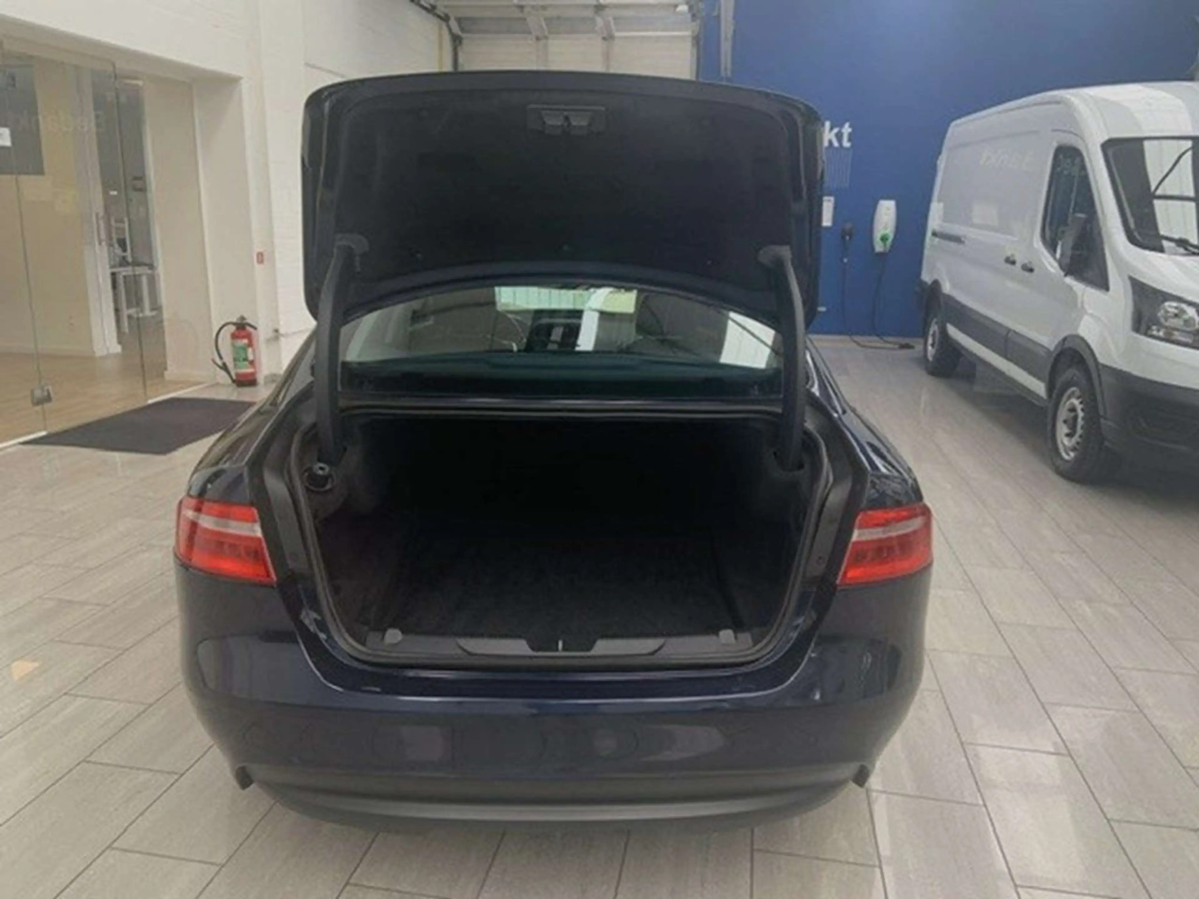 Jaguar XE Jaguar XE Performance Pure 2.0 Diesel 120kw — photo 10