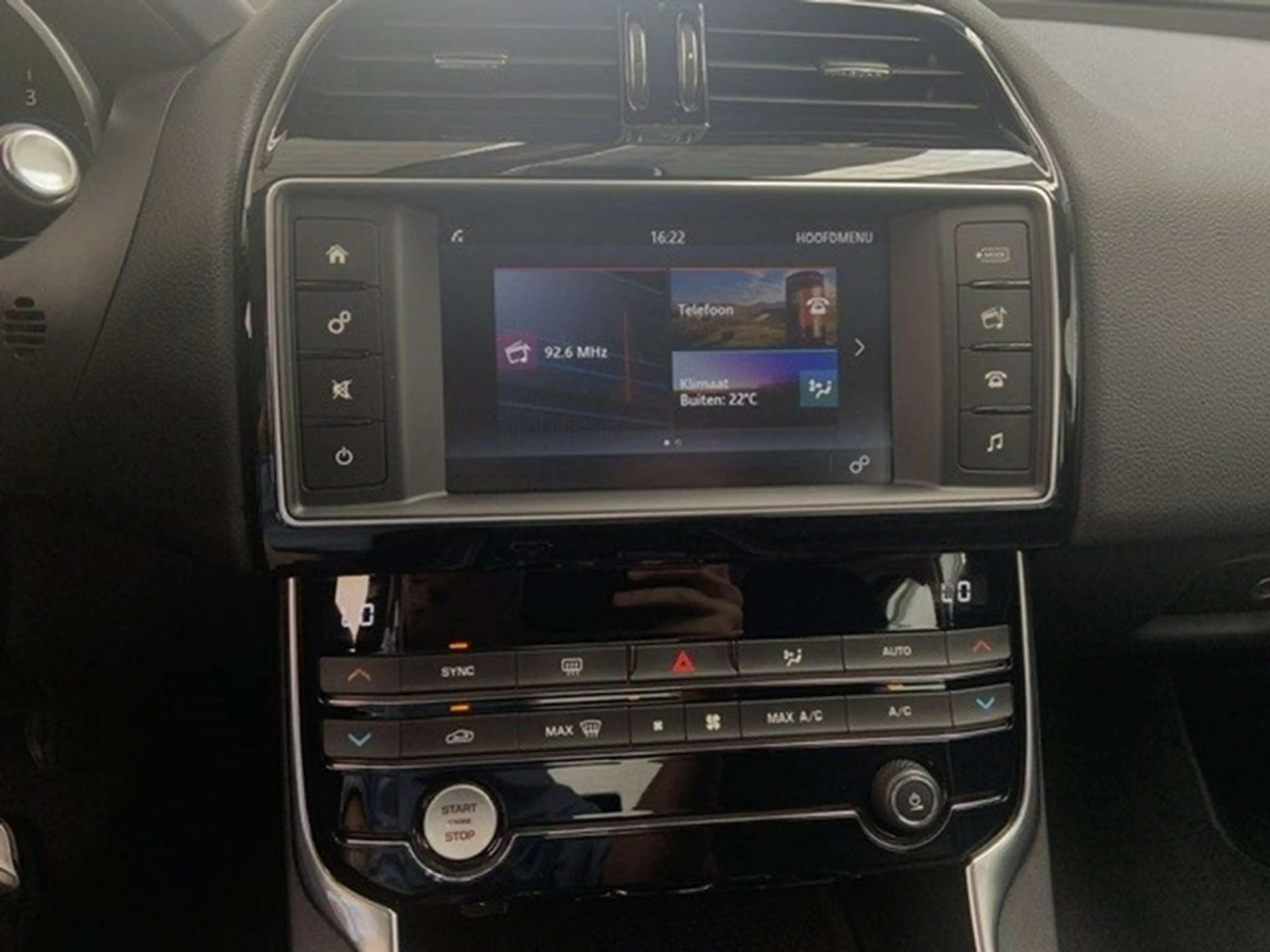 Jaguar XE Jaguar XE Performance Pure 2.0 Diesel 120kw — photo 14