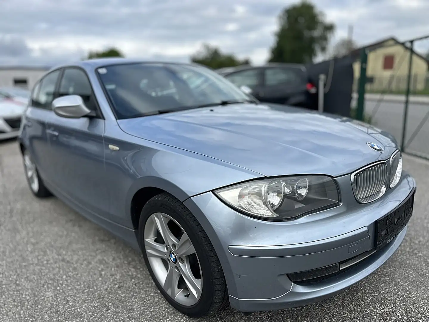 BMW 118 d Blau - 2