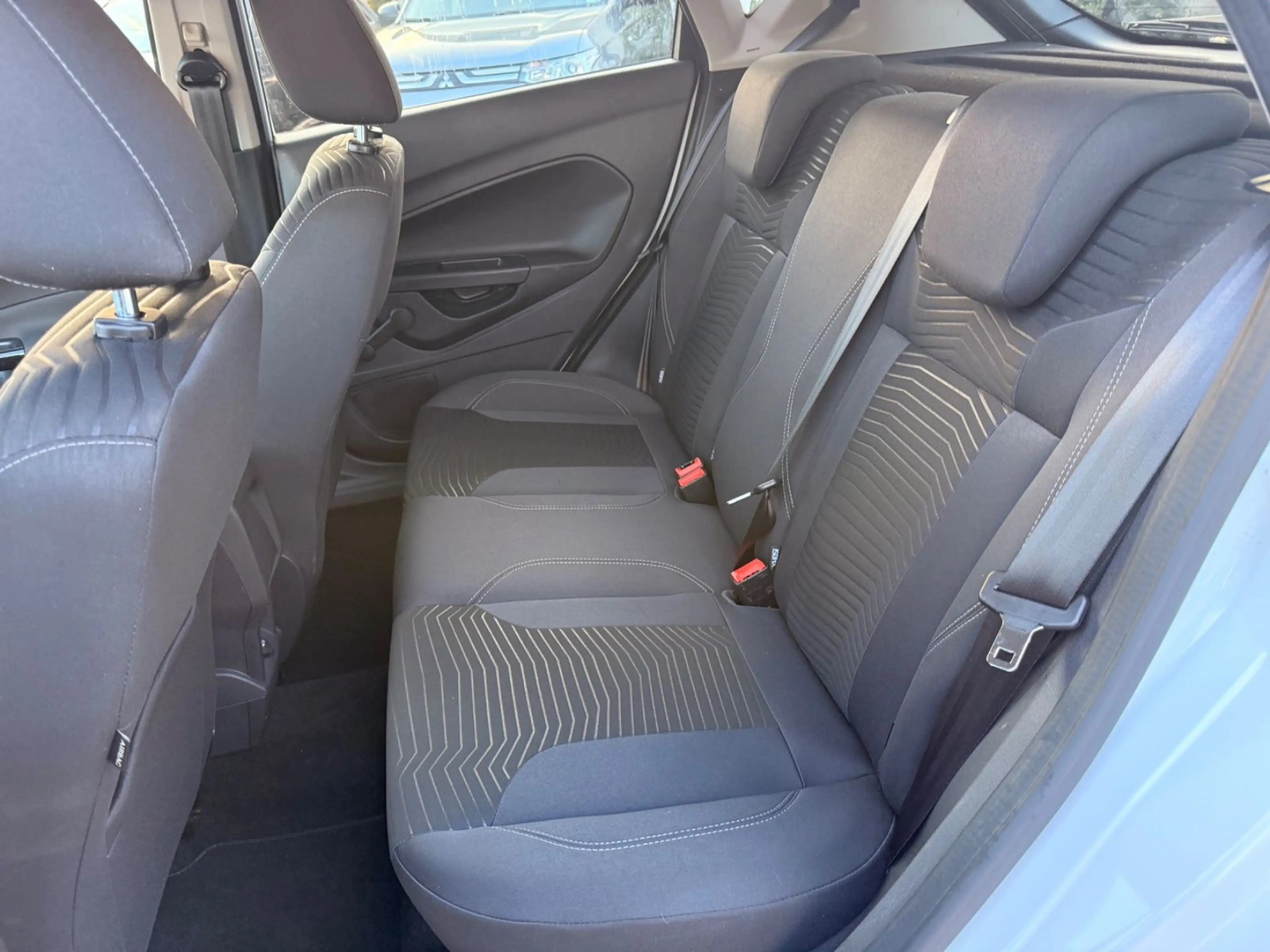 Ford Fiesta *Zahnriemen NEU!!* — photo 11