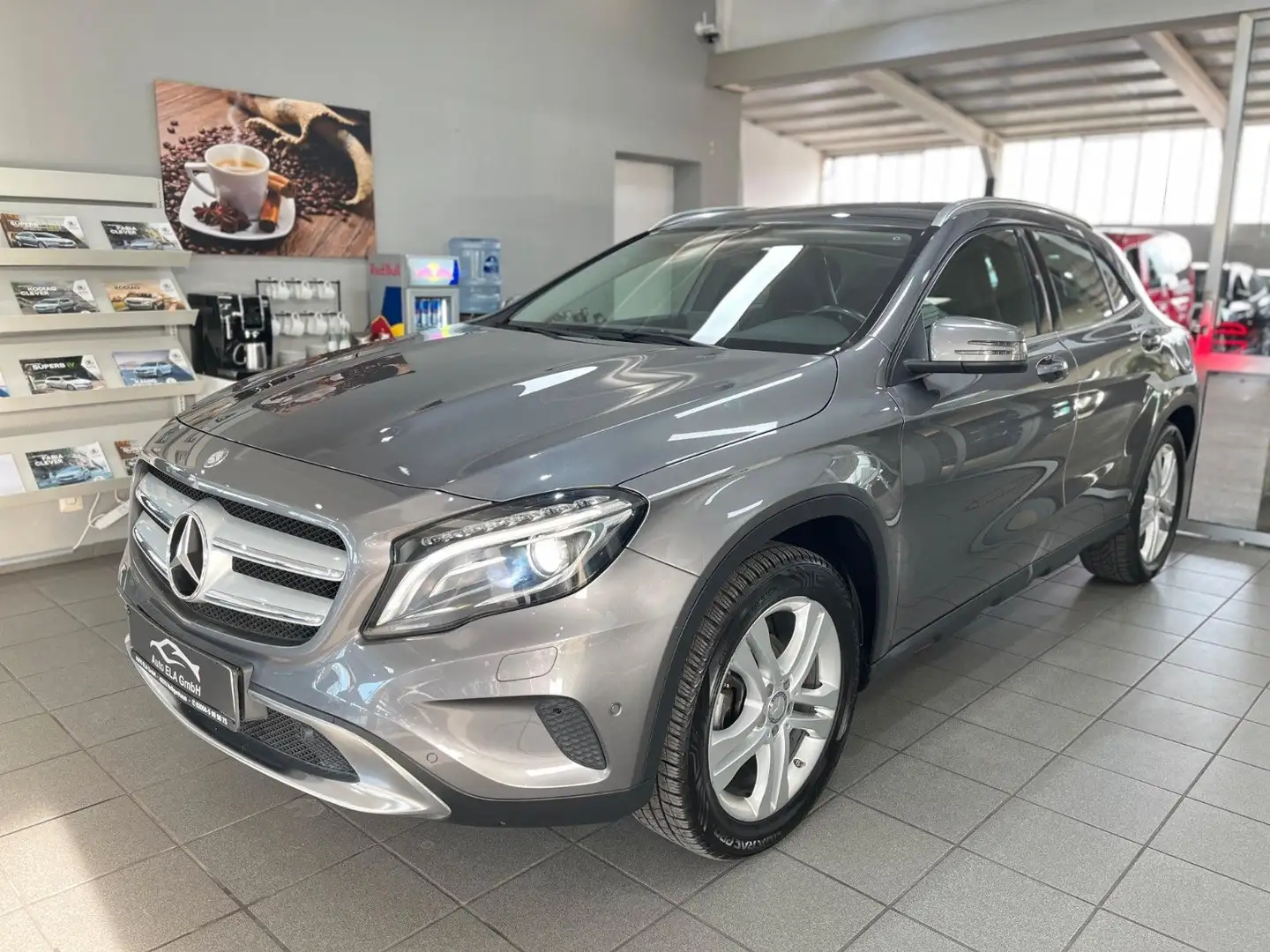 Mercedes-Benz GLA 200 CDI Automatik|Navi|Bi-Xenon|PDC Grau - 1