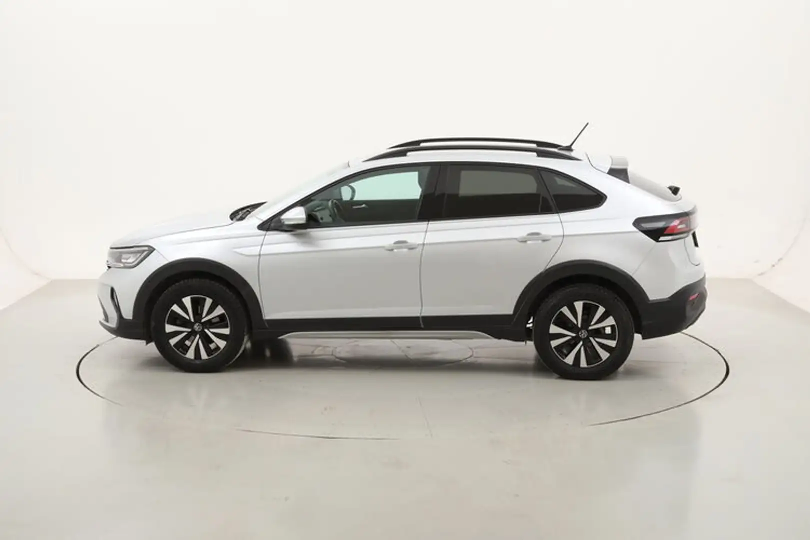 Volkswagen Taigo Life 1.0 Benzina 110CV Argento - 2