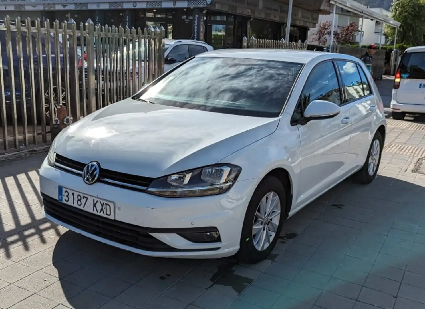 Volkswagen Golf 1.0 TSI Advance 81kW Blanc - 1
