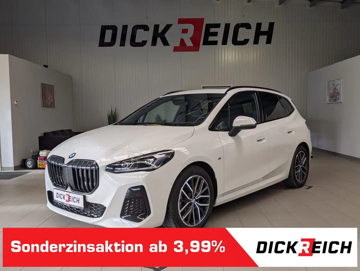 BMW 220 i Active Tourer M-Sport Cam Ad-LED Pano AHK Weiß - 1