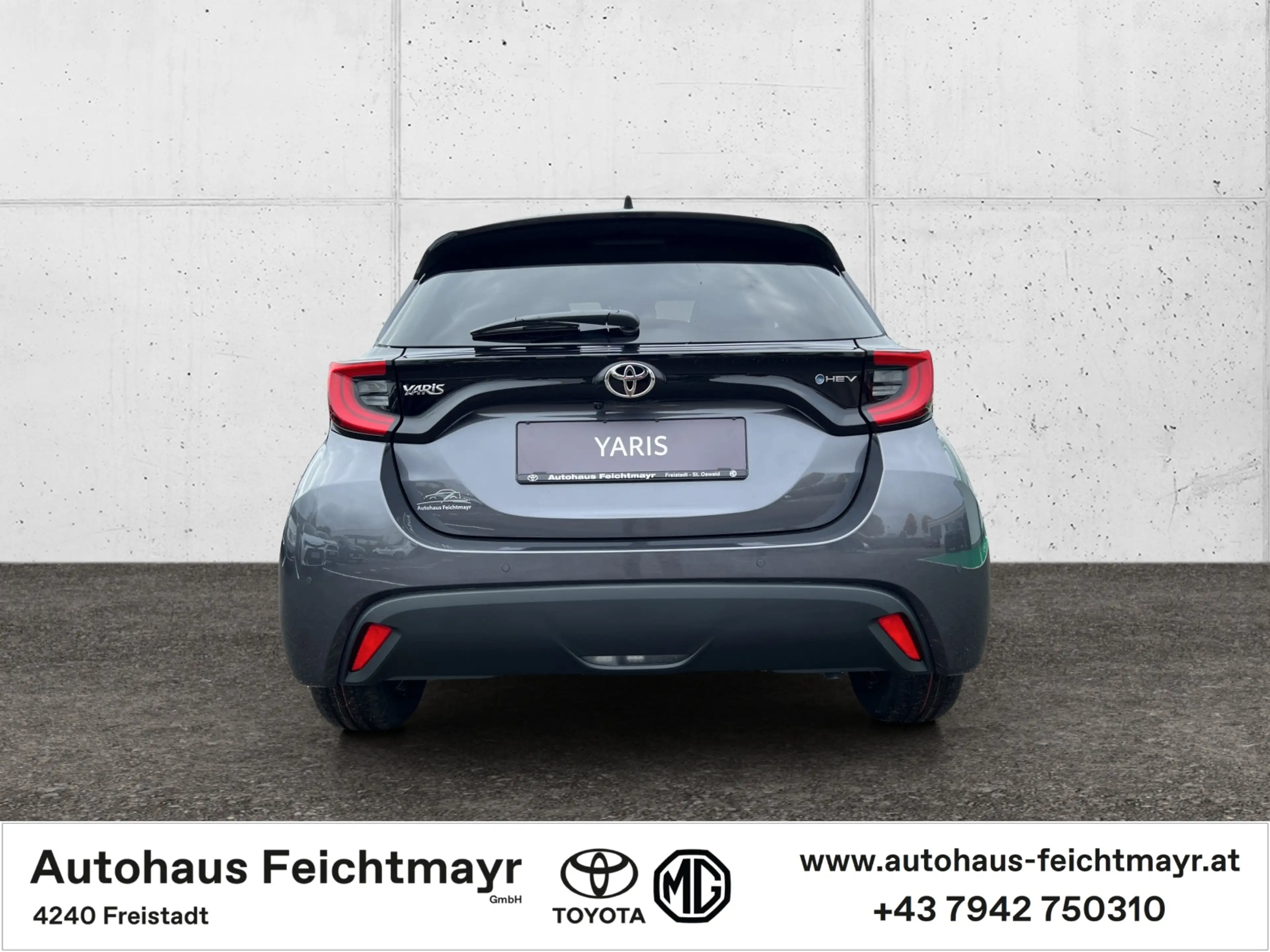 Toyota Yaris 1,5 Hybrid Ac. Dr. Safety-P. Comfort-P. 5t. — photo 6