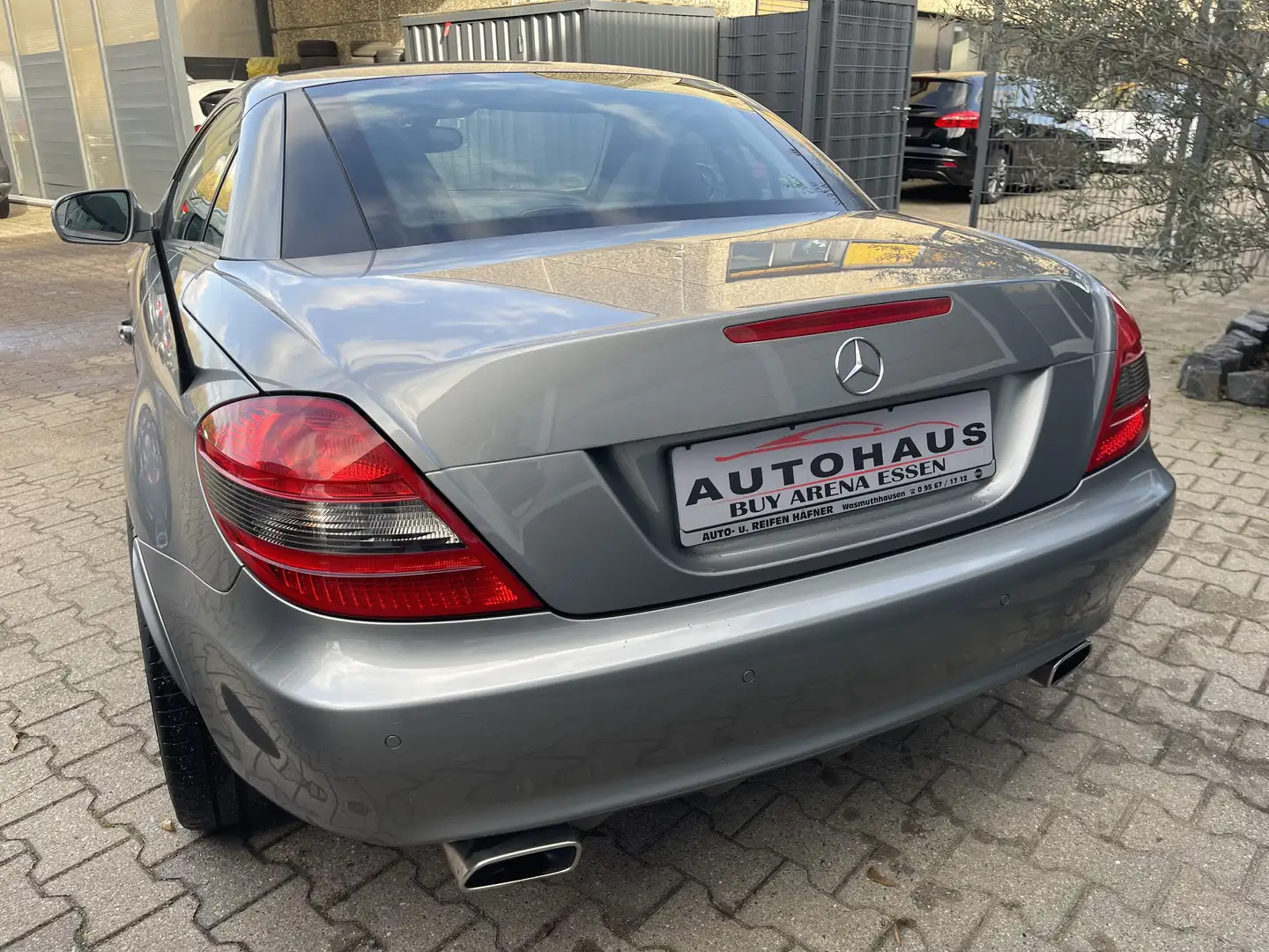 Mercedes-Benz SLK 350 V6 Facelift 7G-Tronic Leder Voll Top Gepflegt Grau - 2