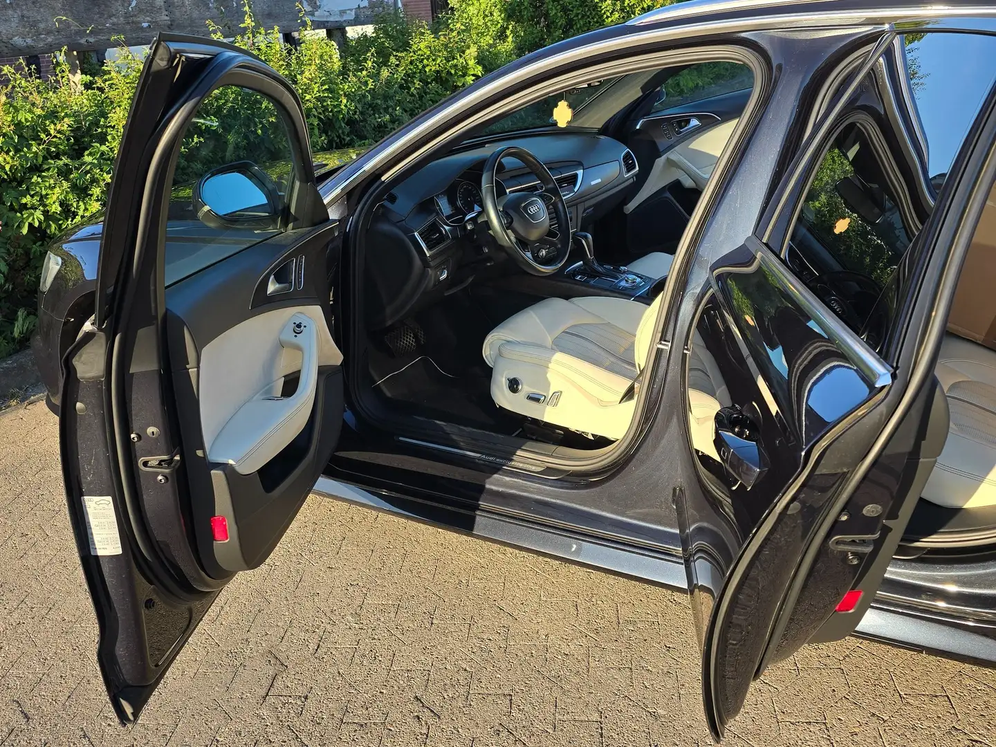Audi A6 allroad A6+allroad+quattro+3.0+Exklusiv 272 PS Blau - 1