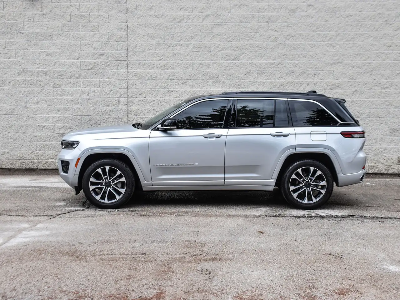 Jeep Grand Cherokee снимка Jeep Grand Cherokee