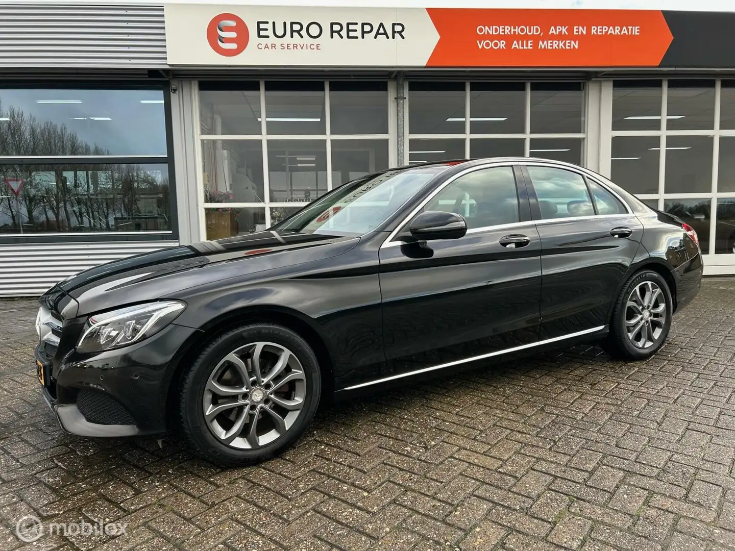 Mercedes-Benz C 180 Prestige / Automaat. Noir - 1