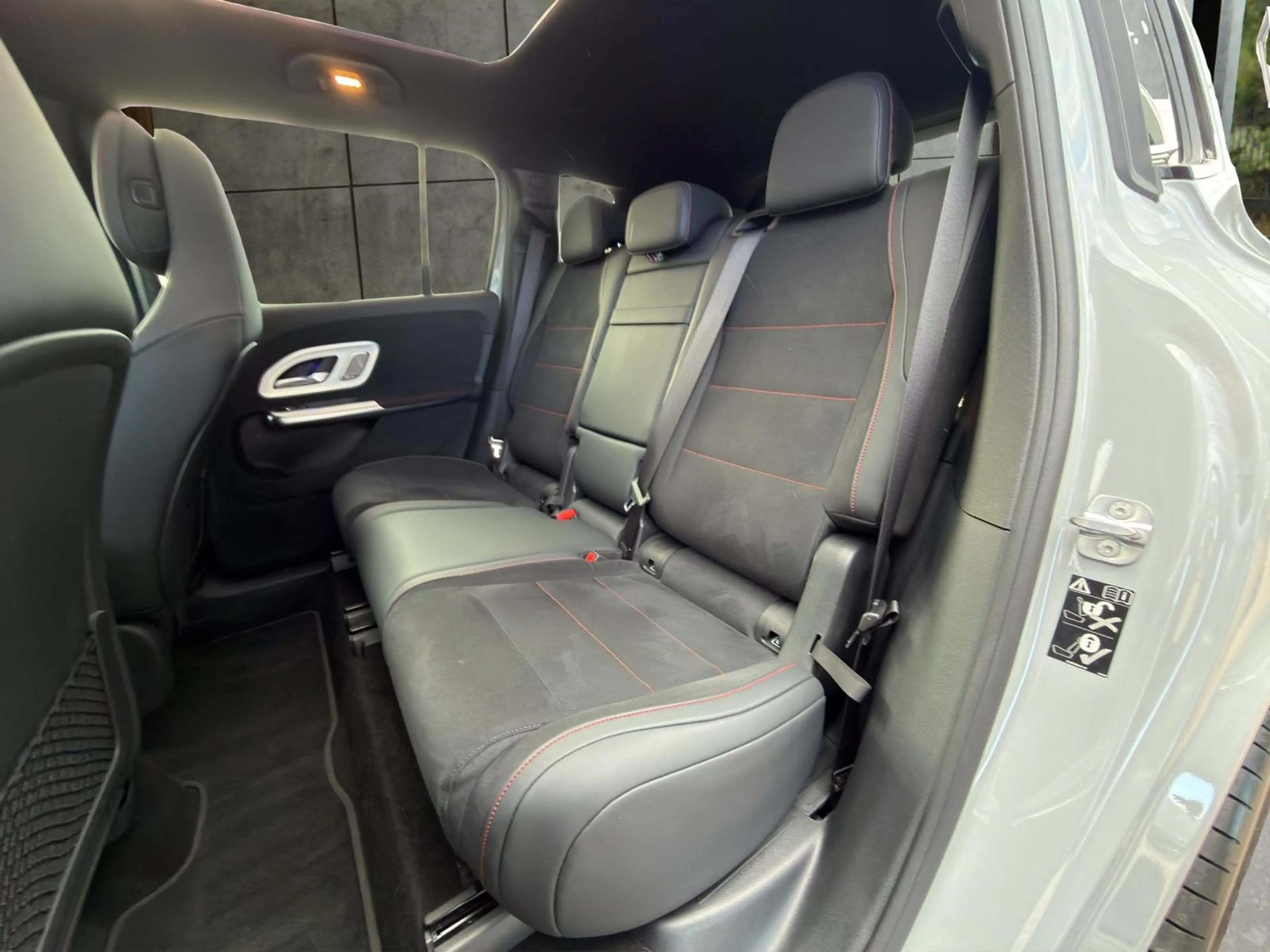 Mercedes-Benz GLB 250 250+ Business Solution AMG 85.5 kWh — photo 10