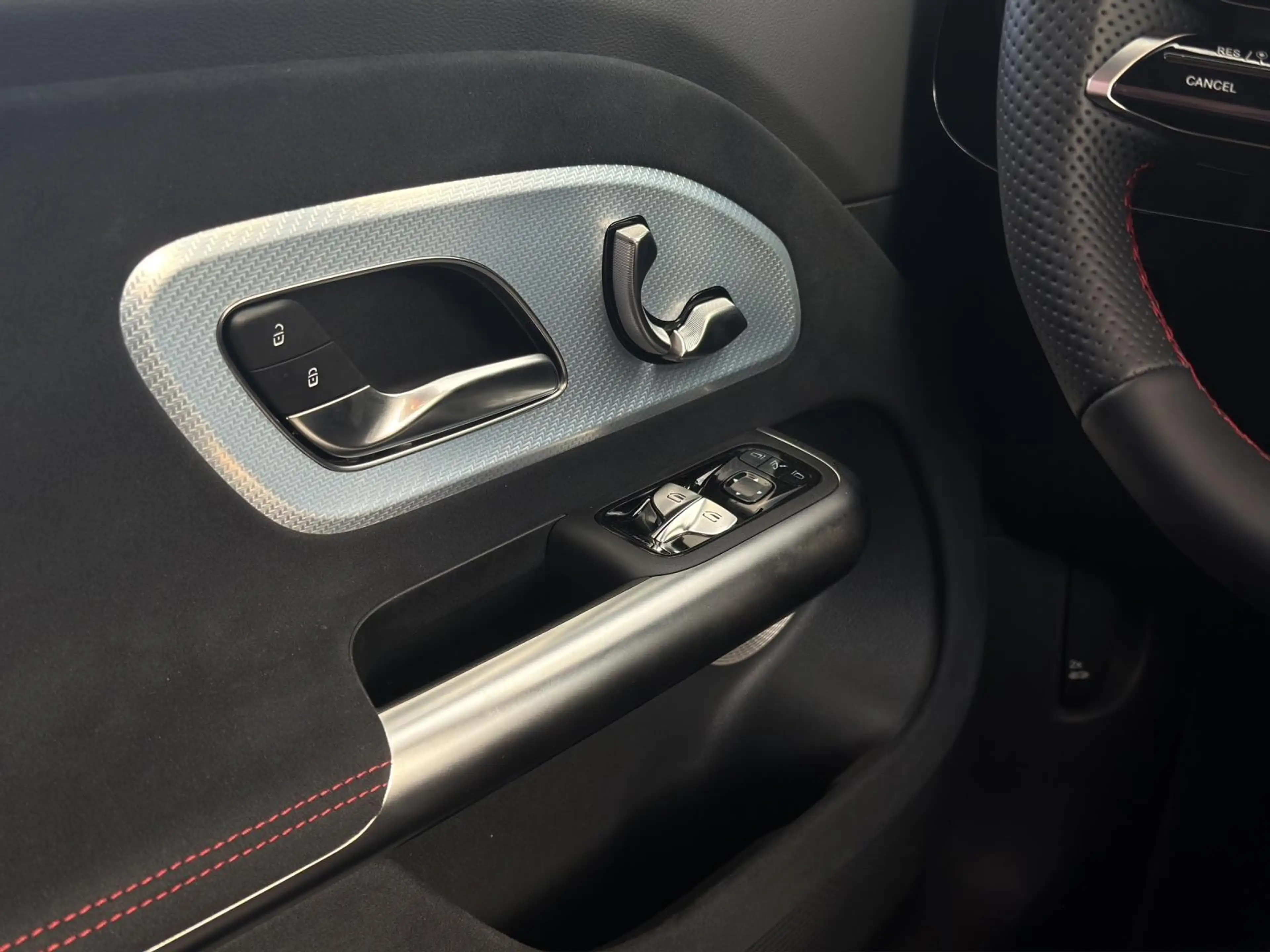 Mercedes-Benz GLB 250 250+ Business Solution AMG 85.5 kWh — photo 9
