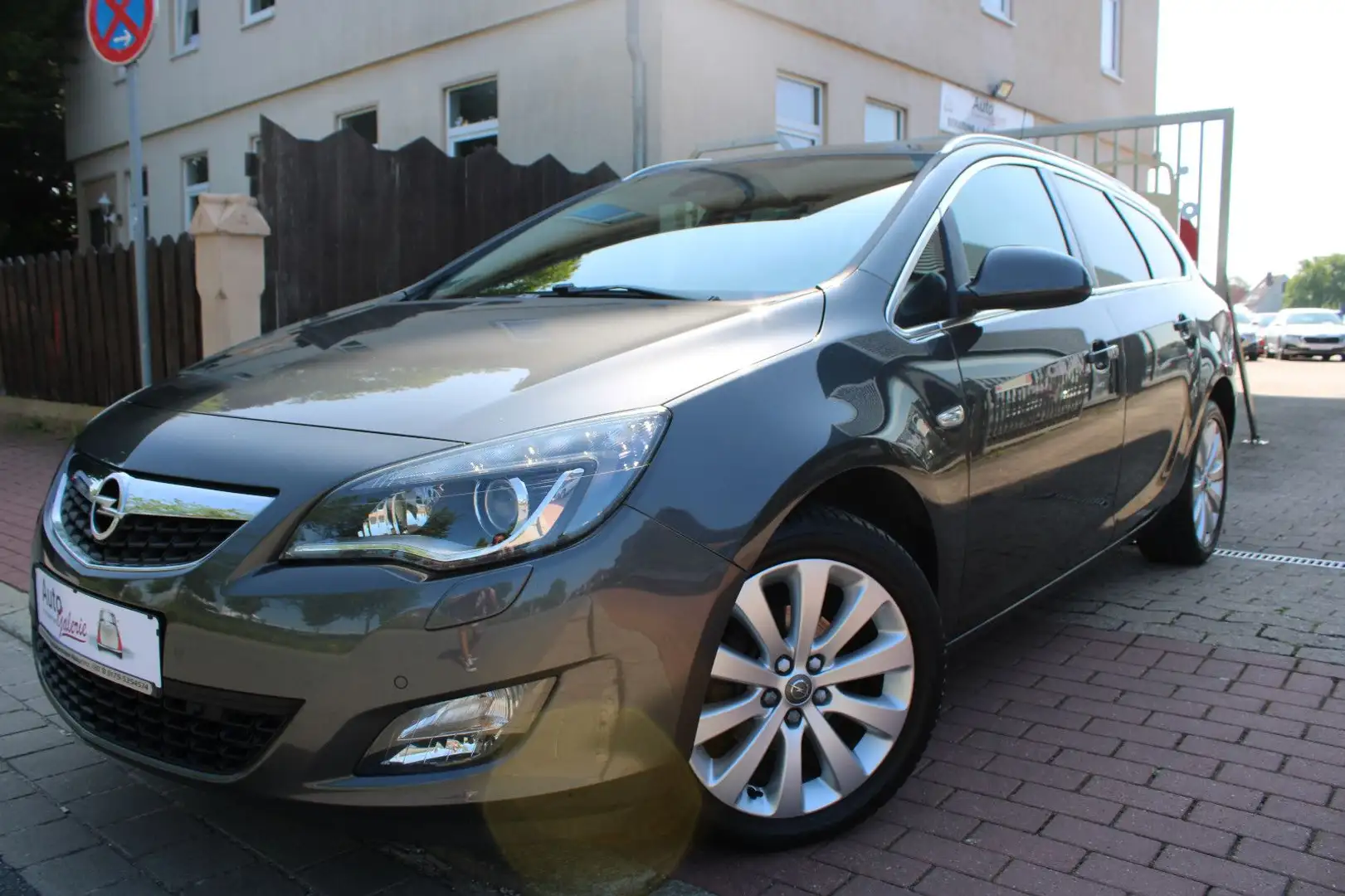 Opel Astra J Sports Tourer Innovation|Klimaauto.|Alu Grau - 1